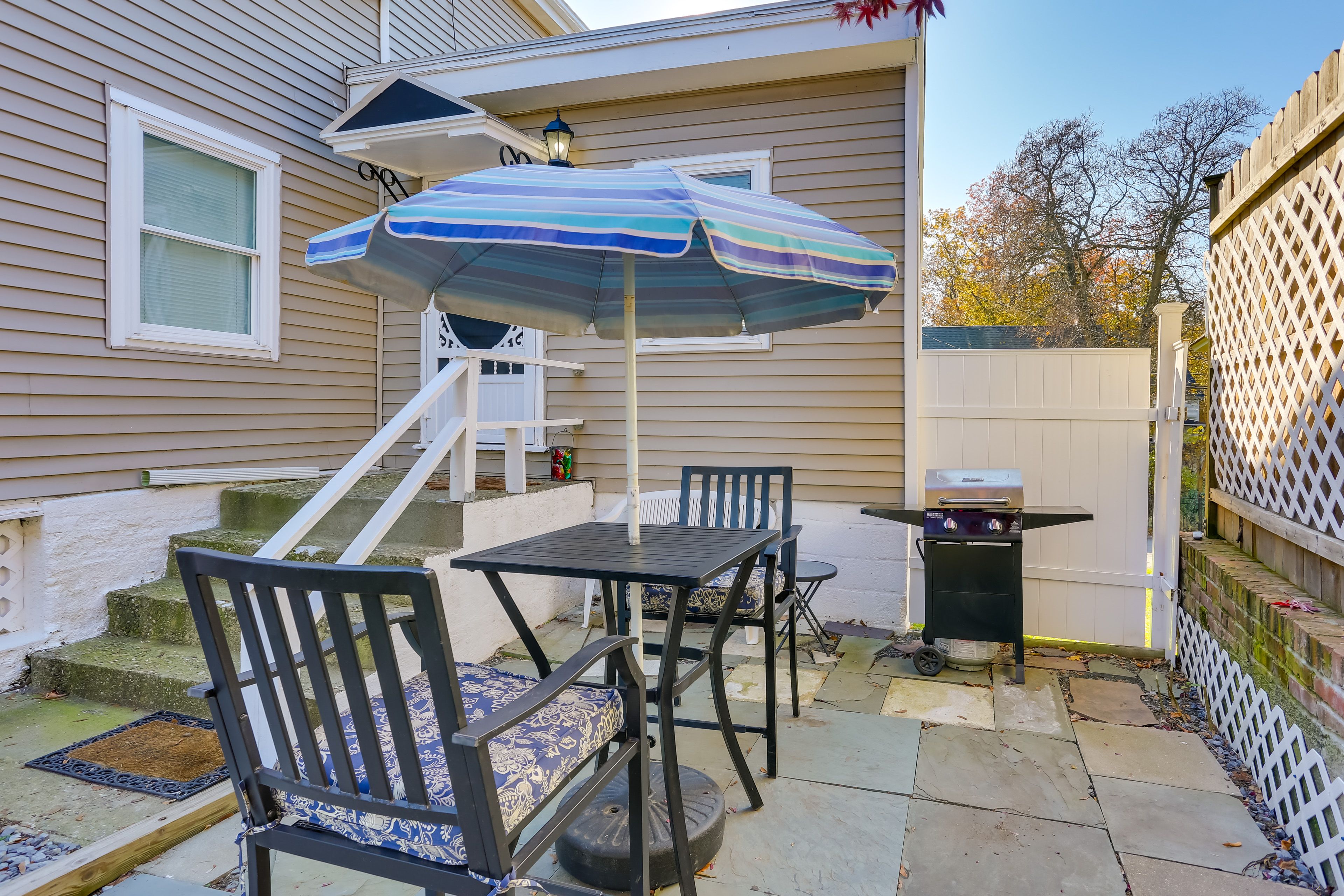 Private Patio | Towels & Linens
