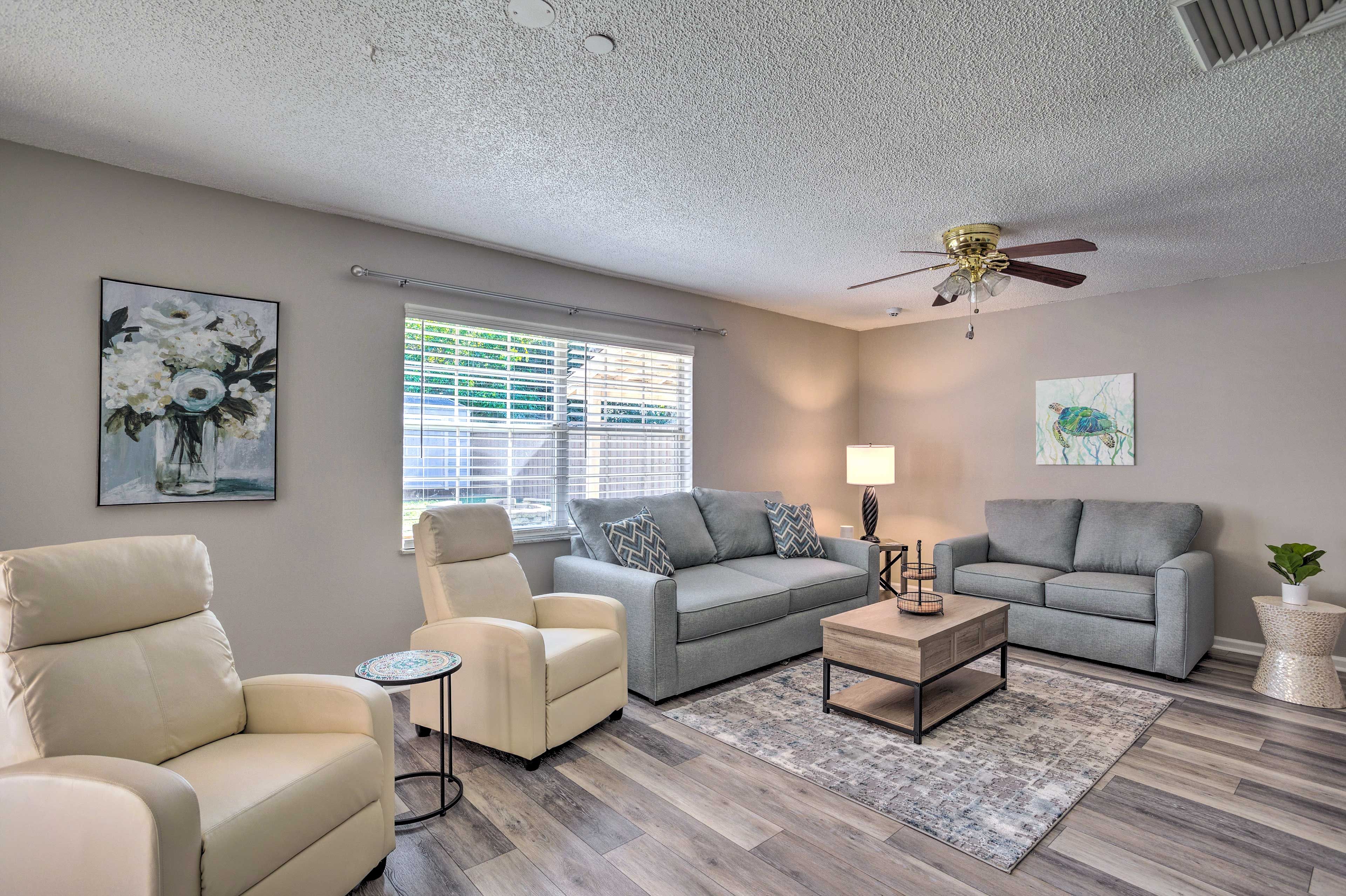 Family Room | 4K HDTV