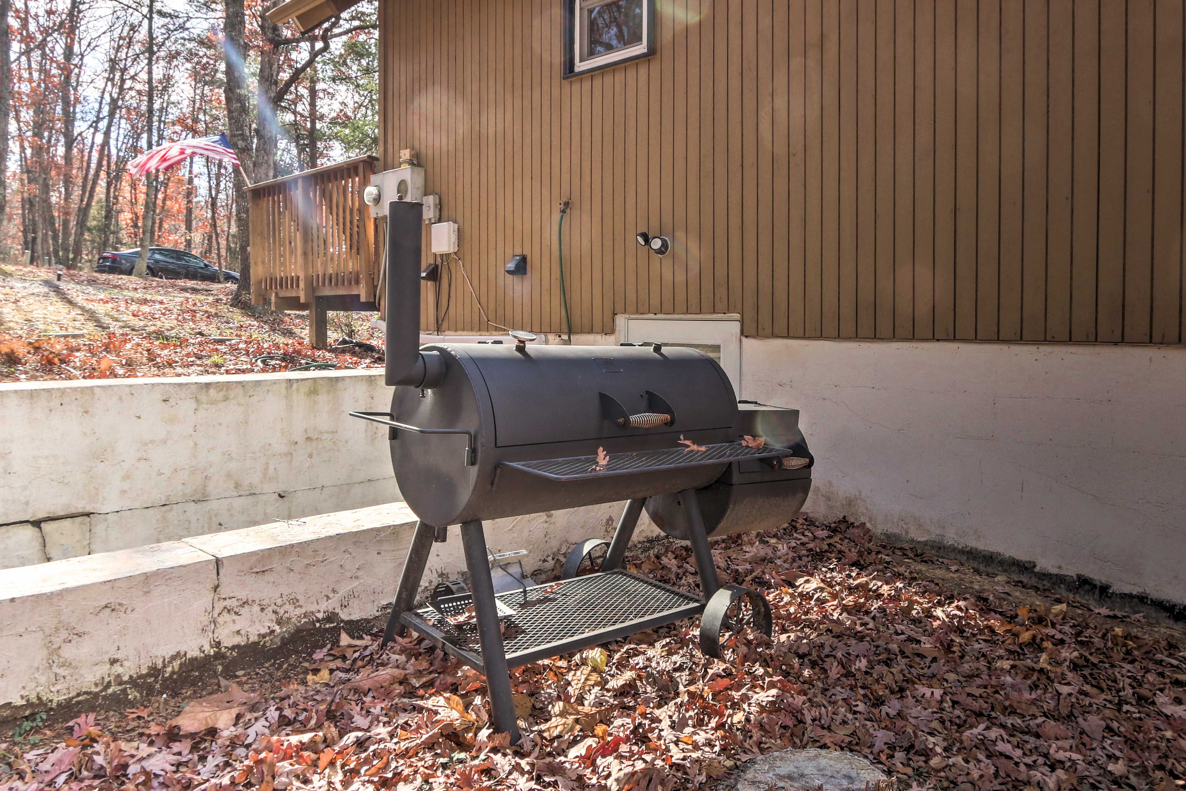 Private Yard | Charcoal Grill