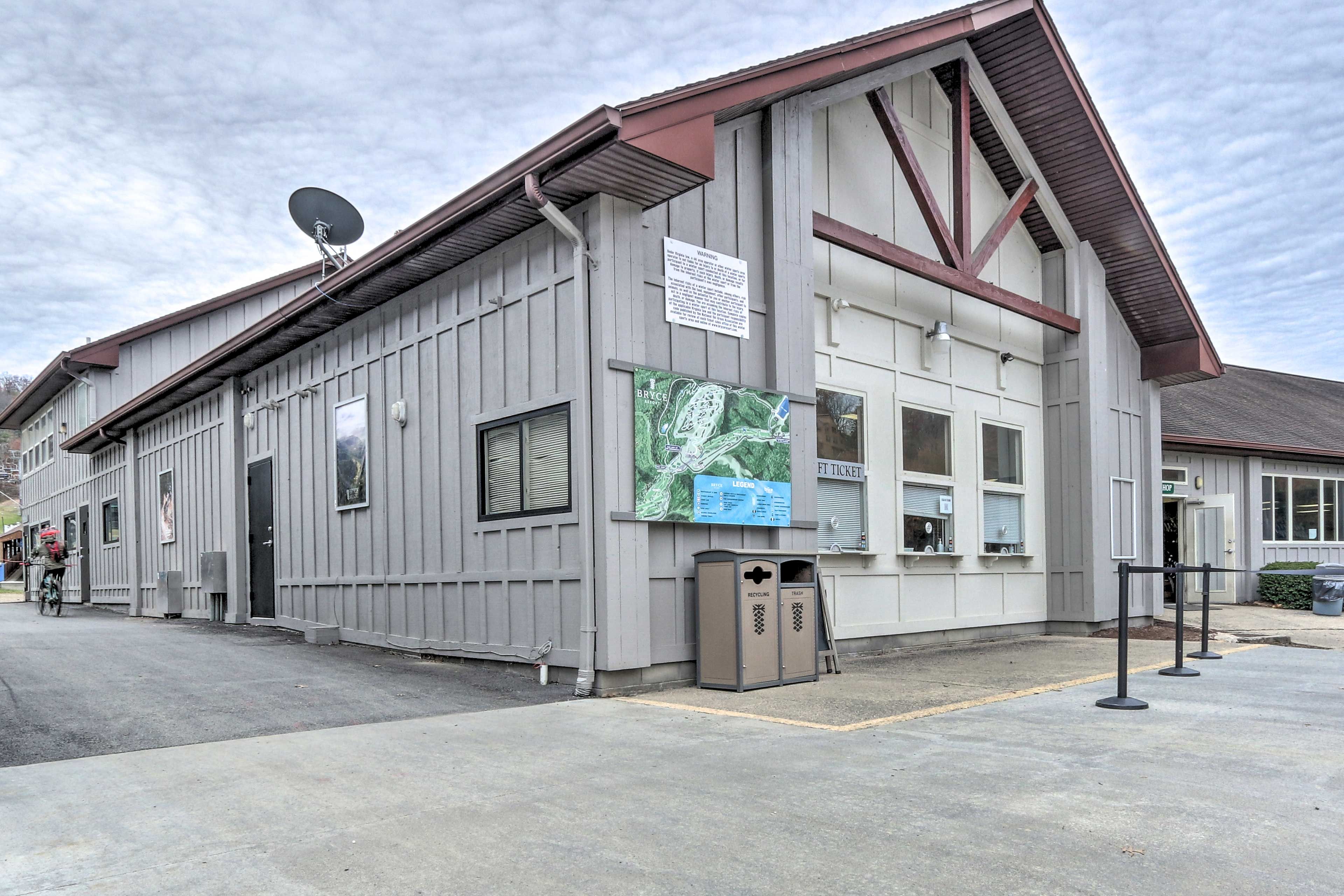 Community Amenities | Ski Lift Access