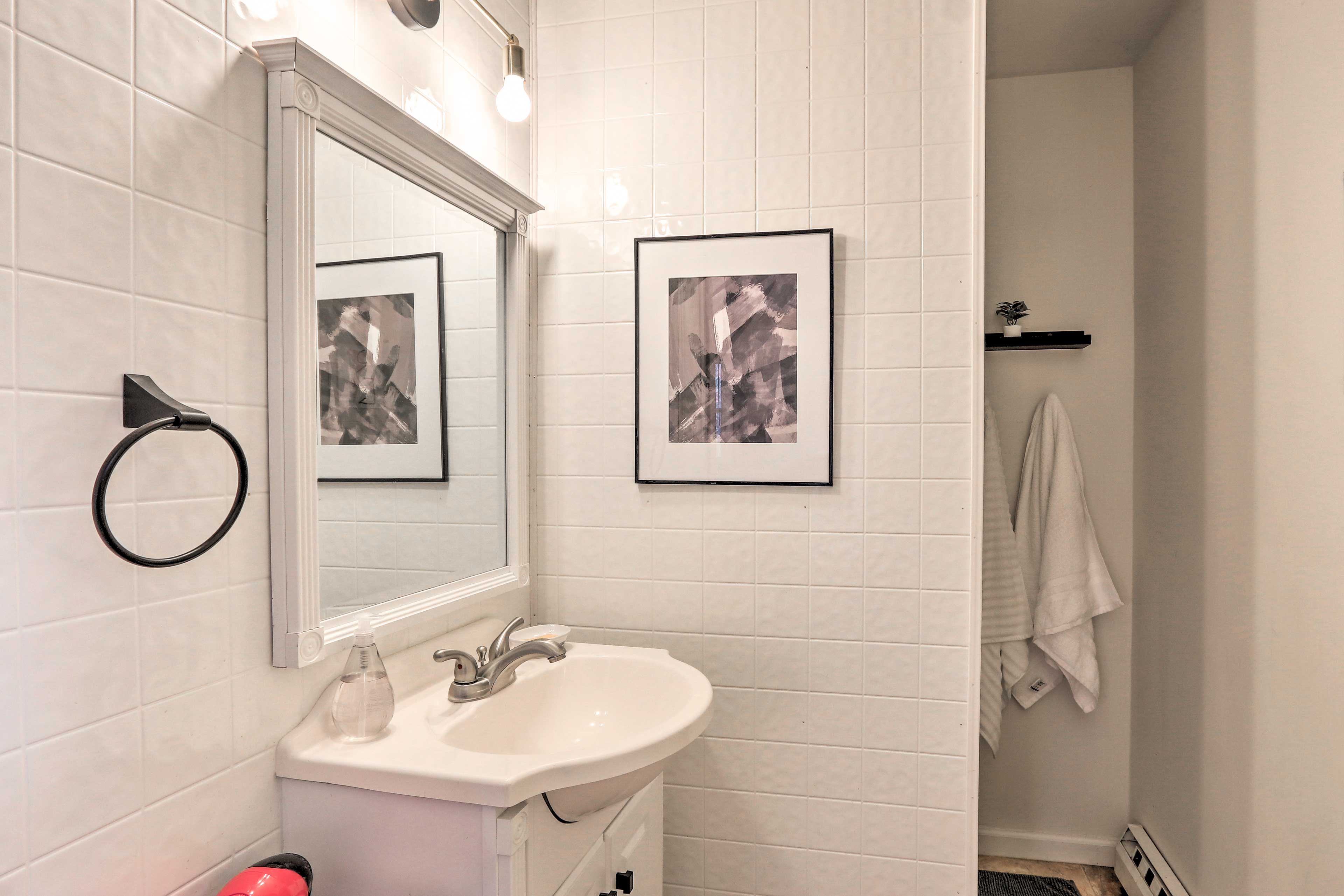 Full Bathroom | Main Level