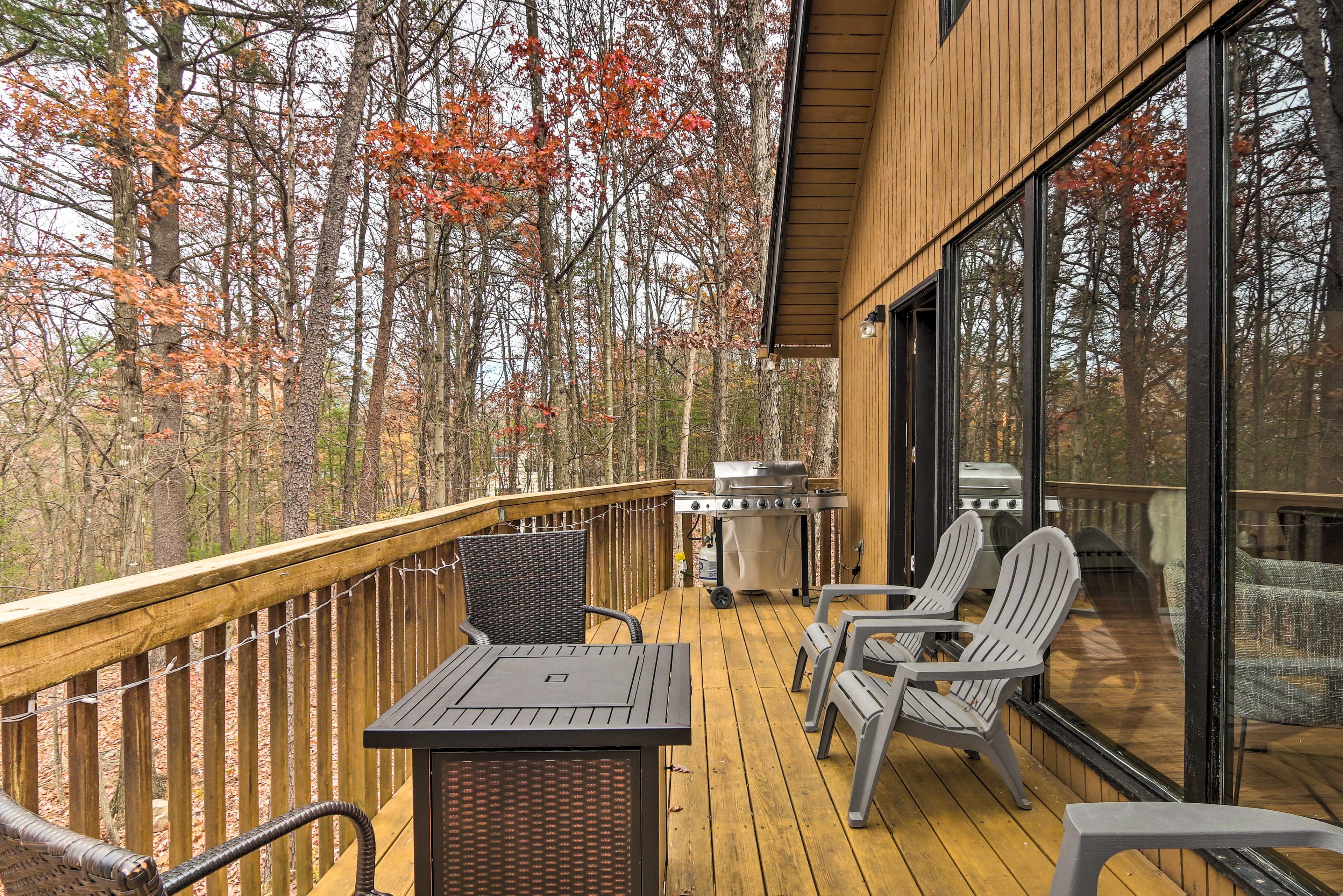 Private Deck | Gas Grill | Gas Fire Pit