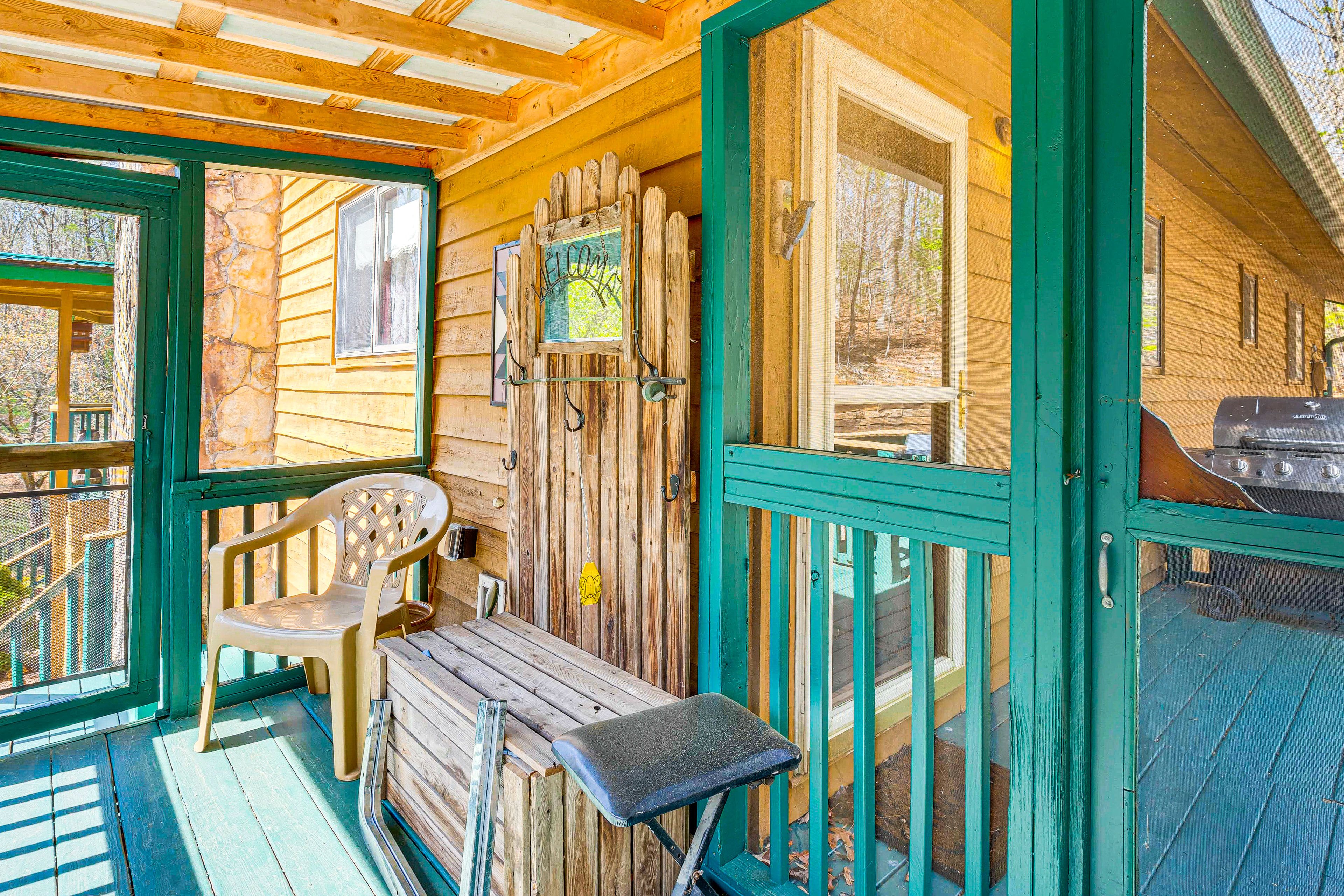 Screened-In Porch