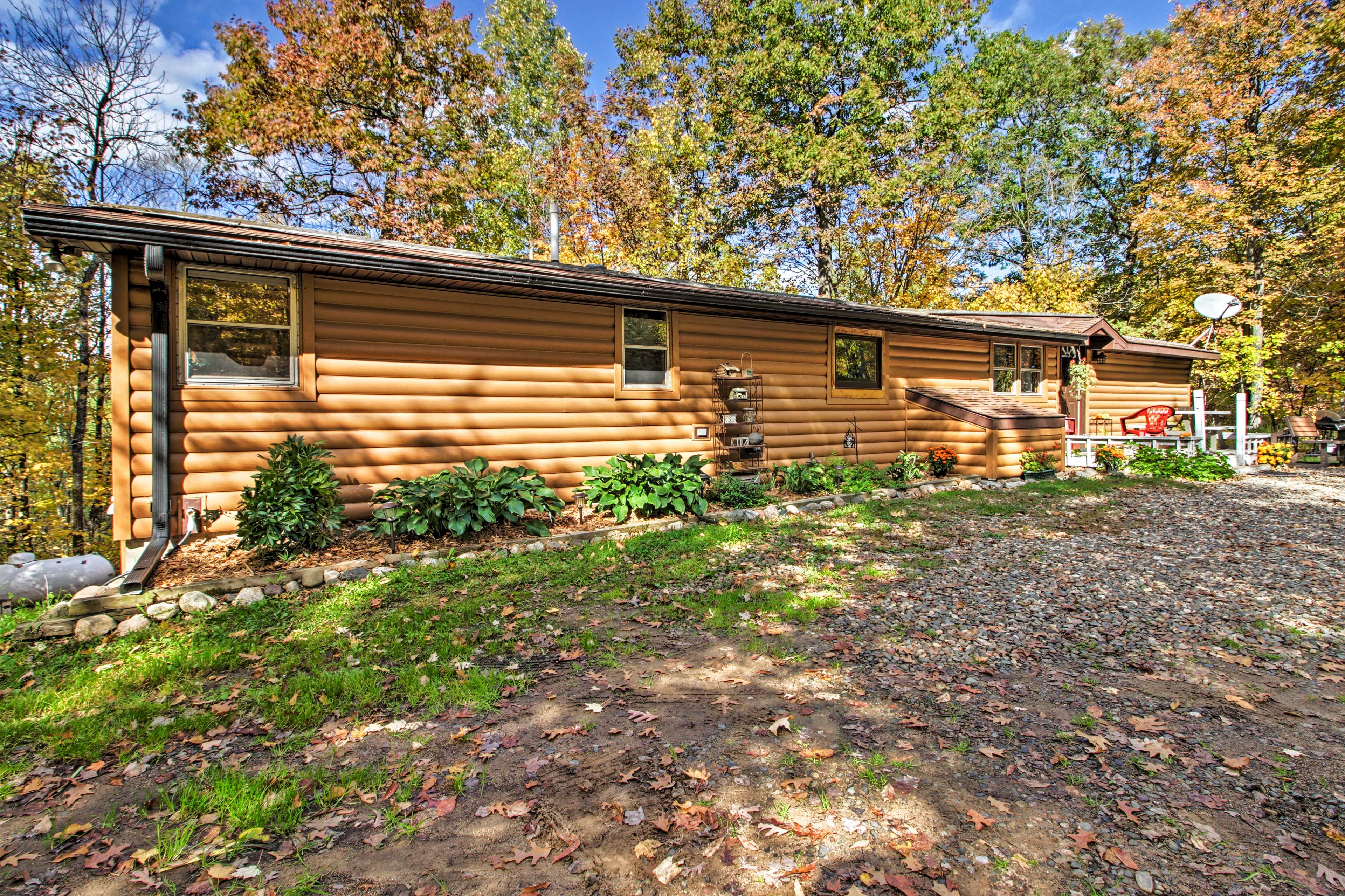 Parking | Driveway (4 Vehicles) | RV/Trailer Parking