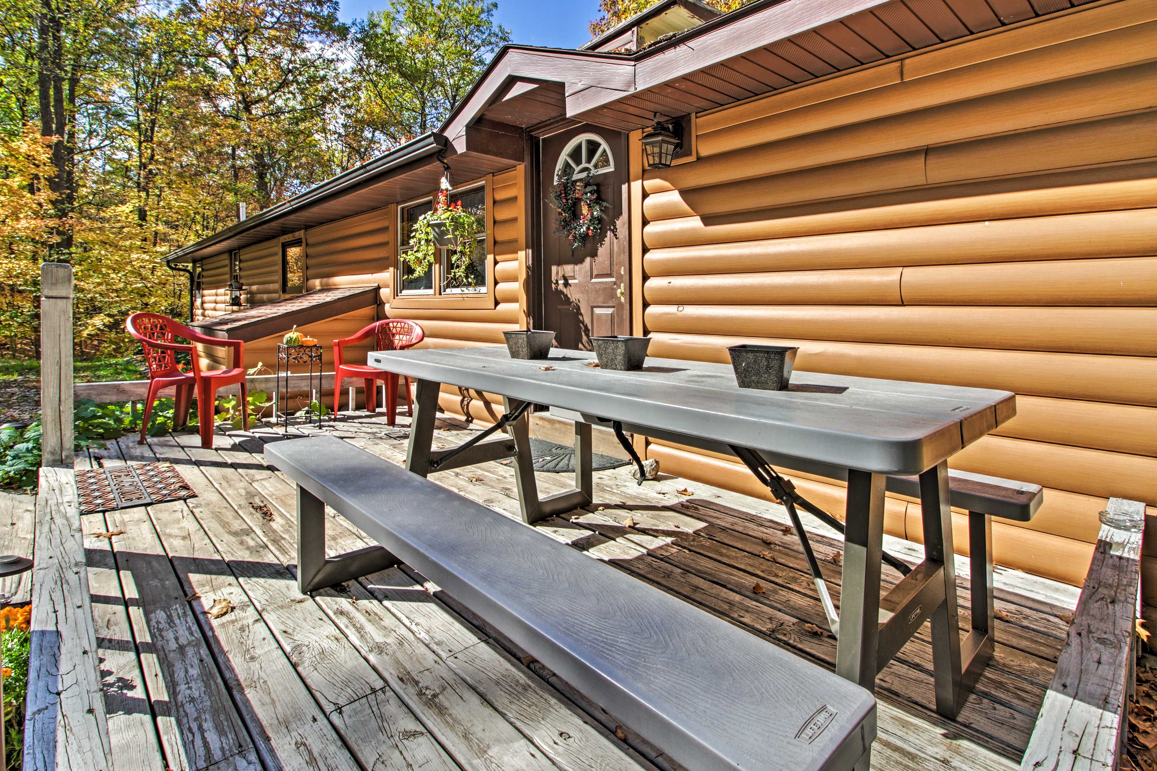 Private Deck | Outdoor Dining Area