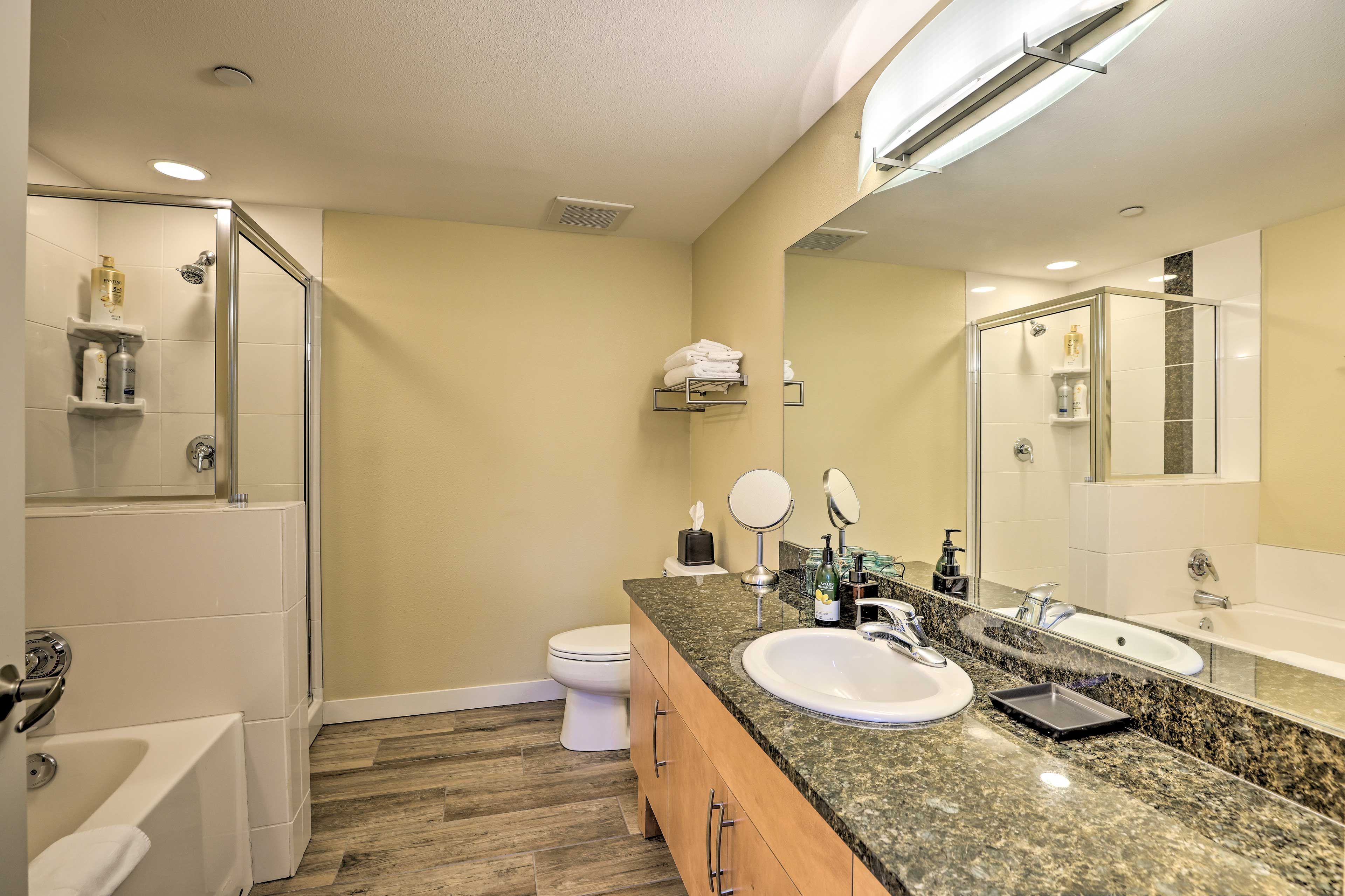 En-Suite Bathroom | Separate Tub & Shower