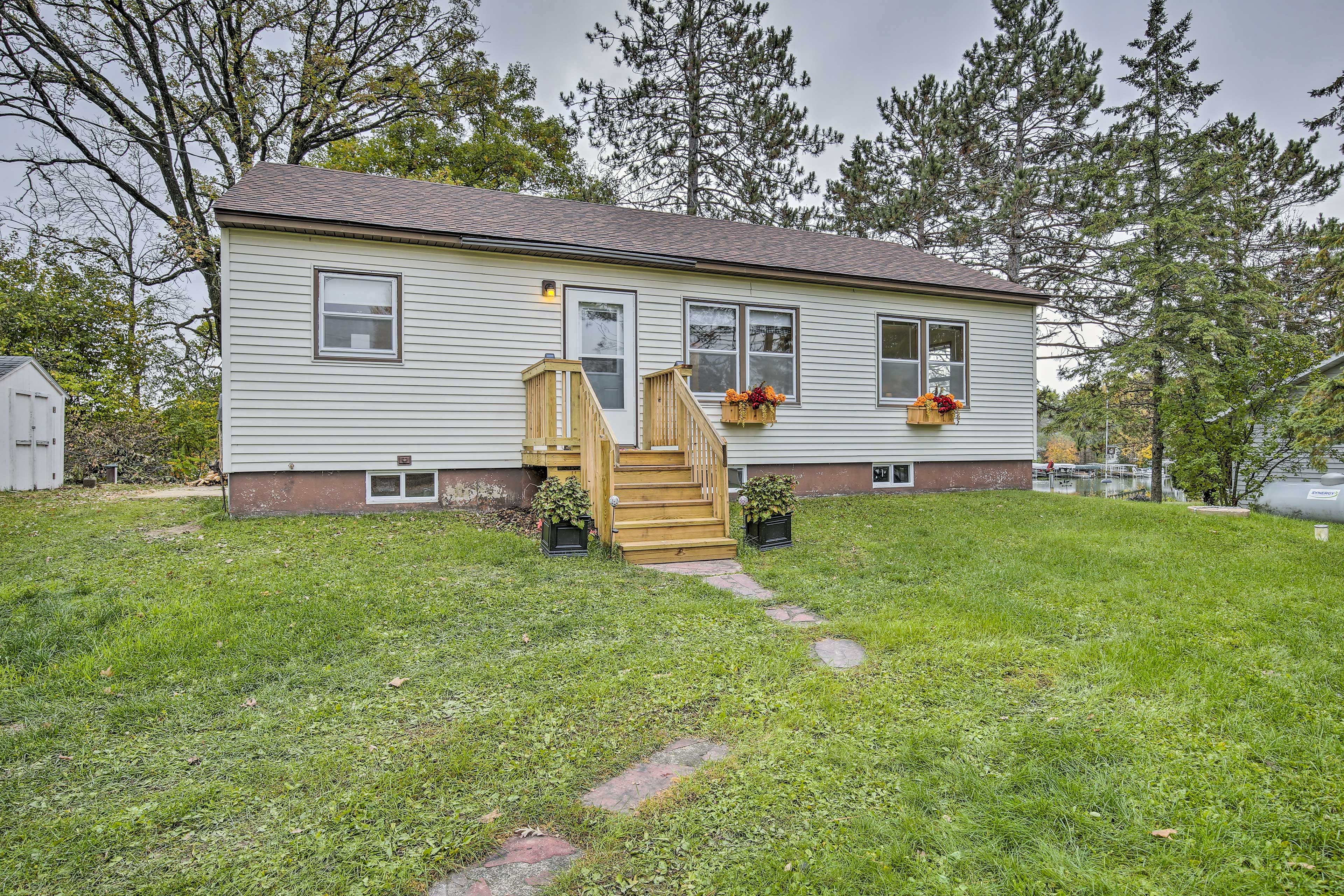 Home Exterior | Lake View