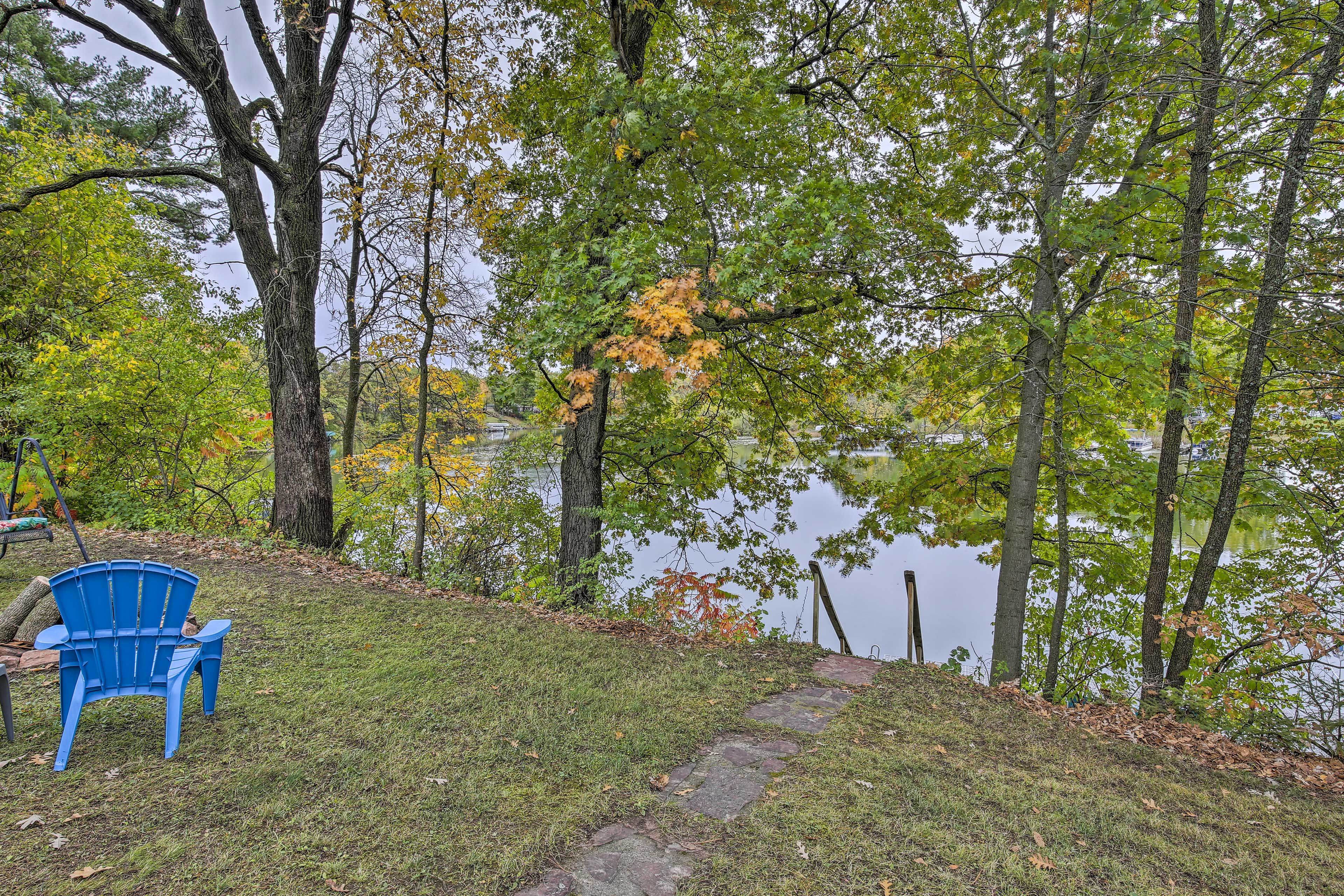 Yard | Lake Access - Stairs Required