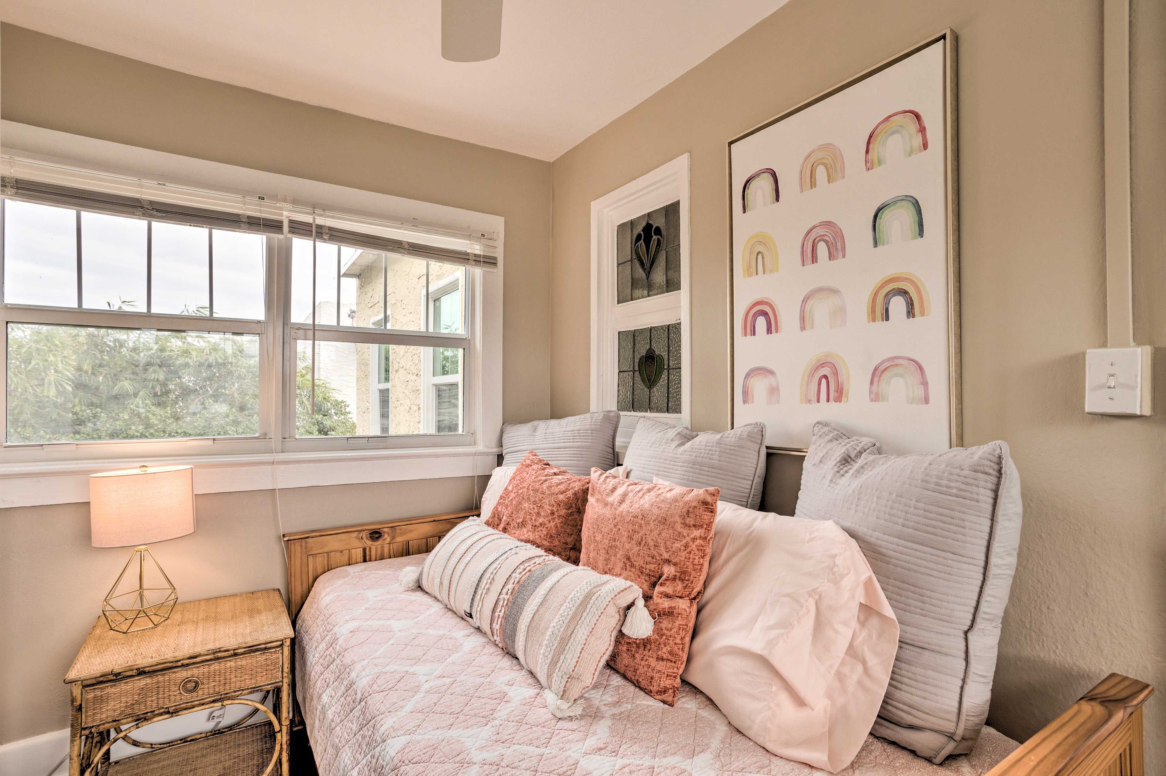 Bedroom 2 | Twin Bed