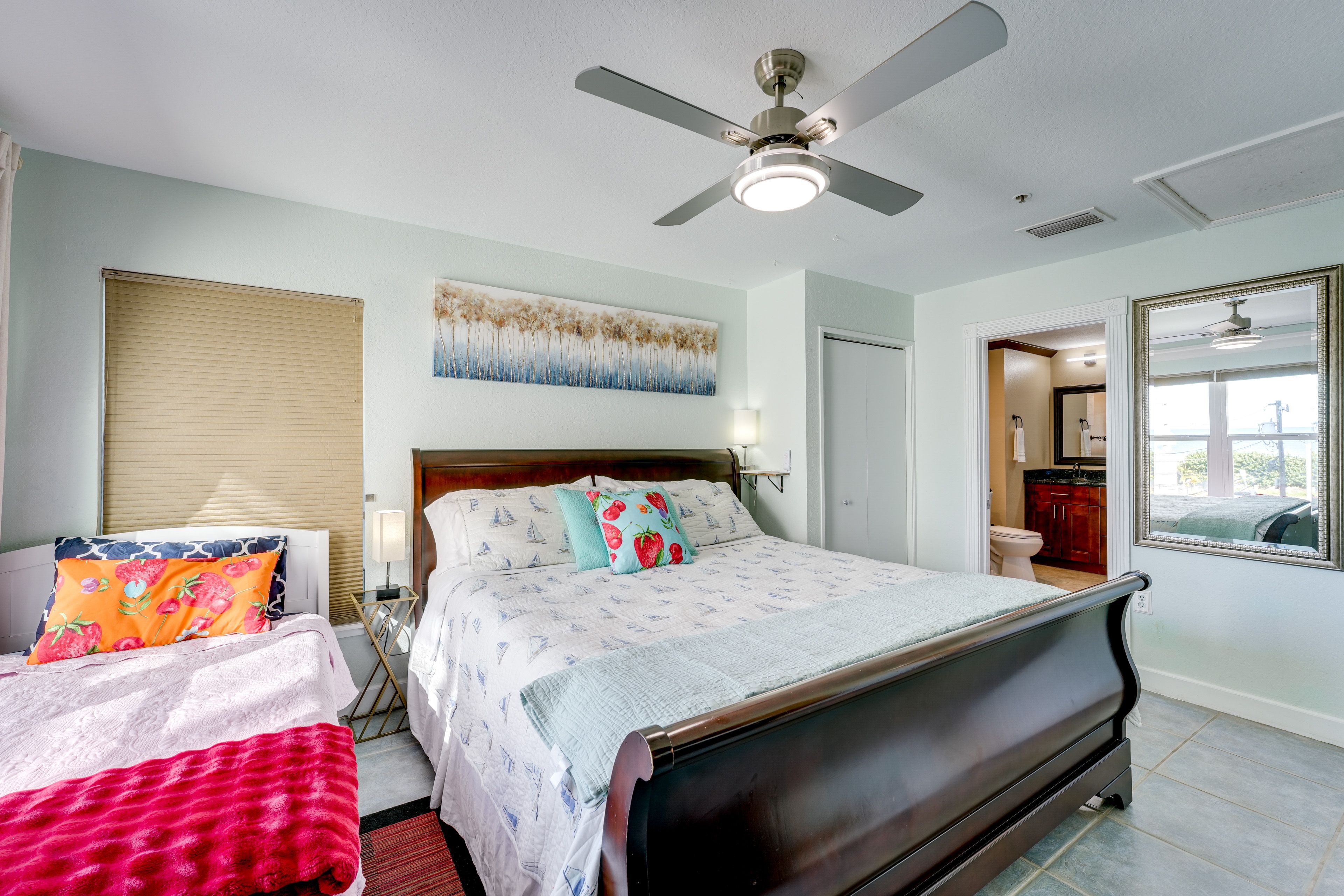 Bedroom 1 | King Bed | Twin Bed | Linens Provided | 3rd Floor