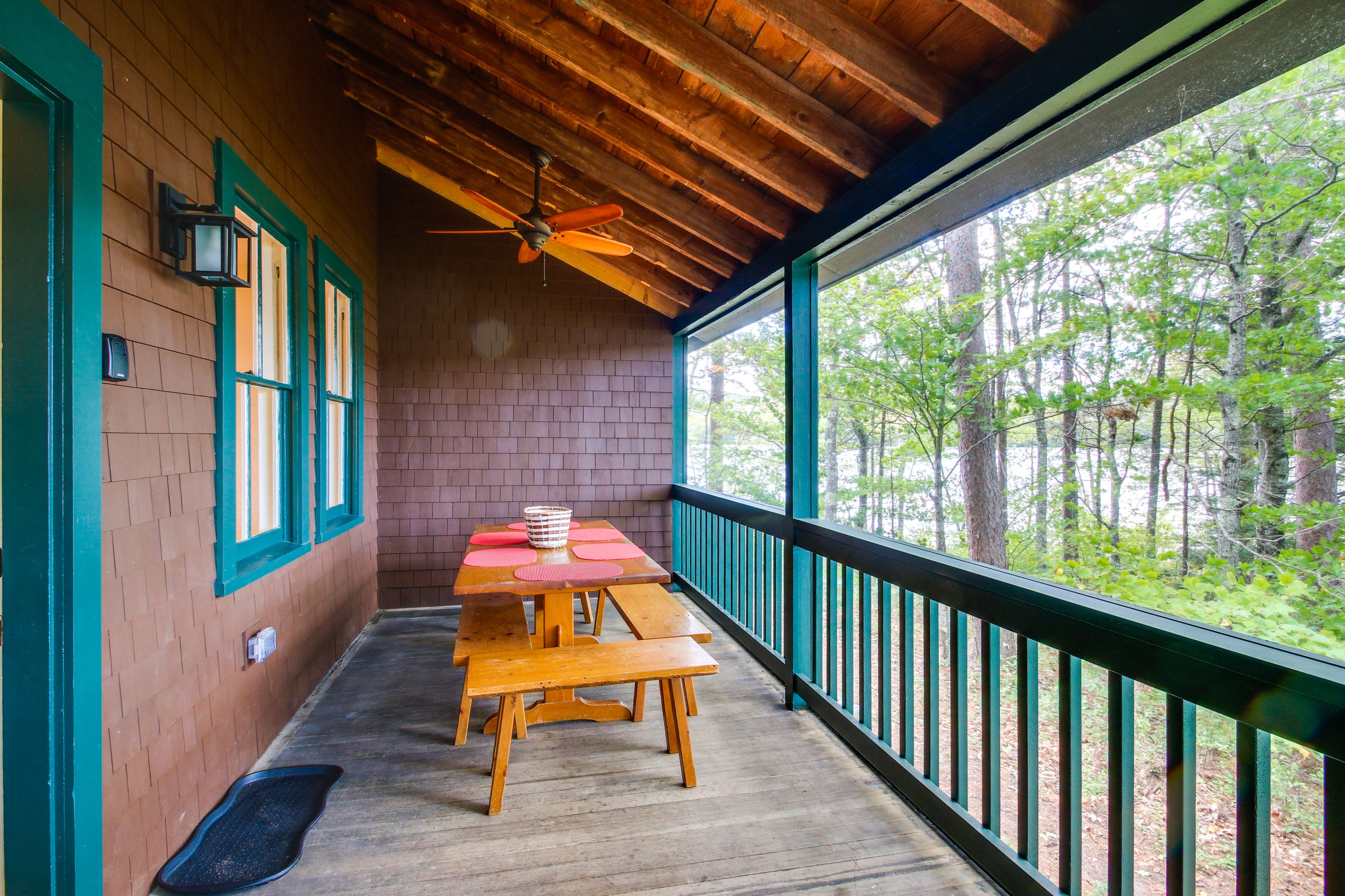 Screened-In Porch