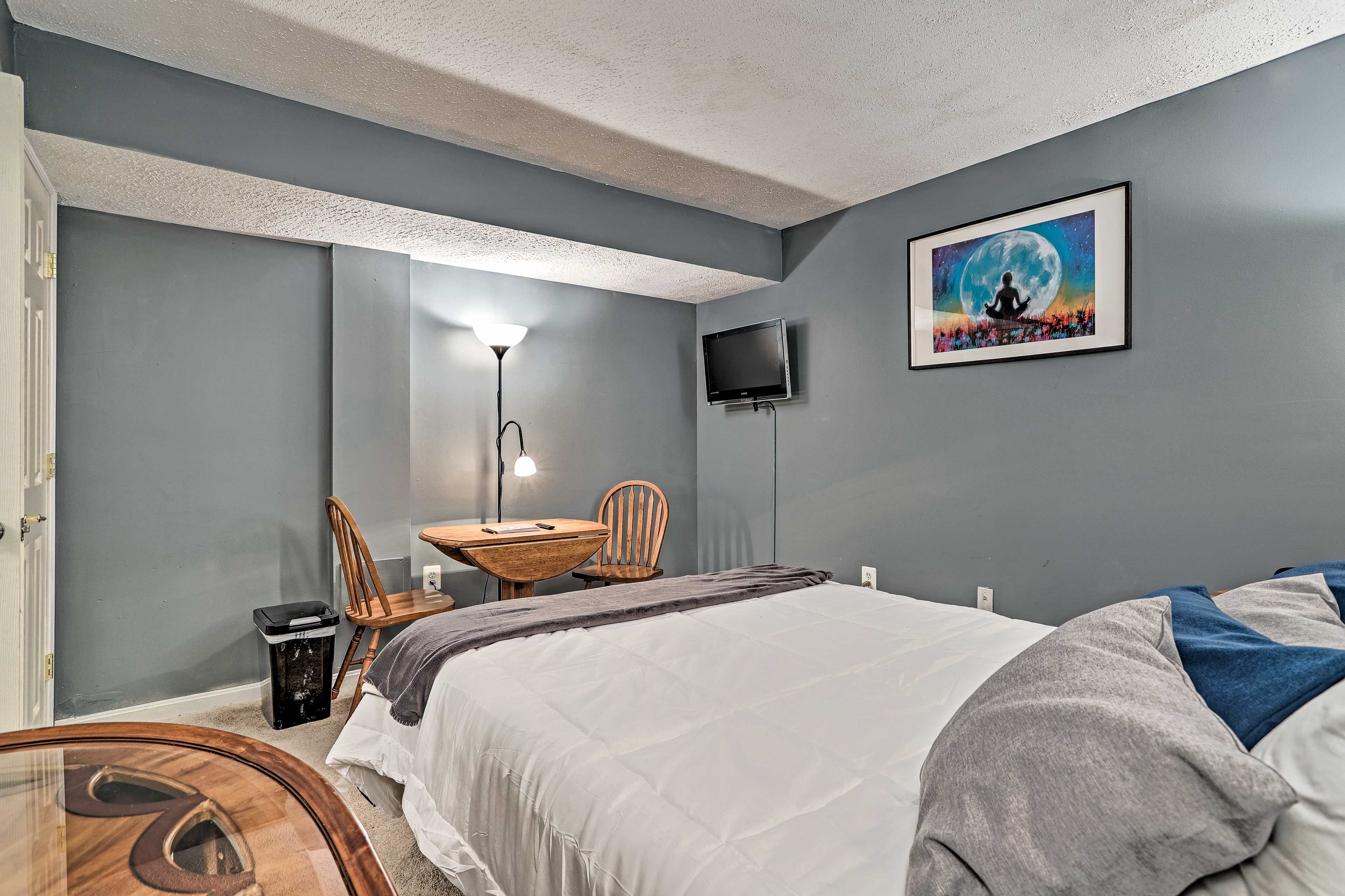 Bedroom | Linens Provided