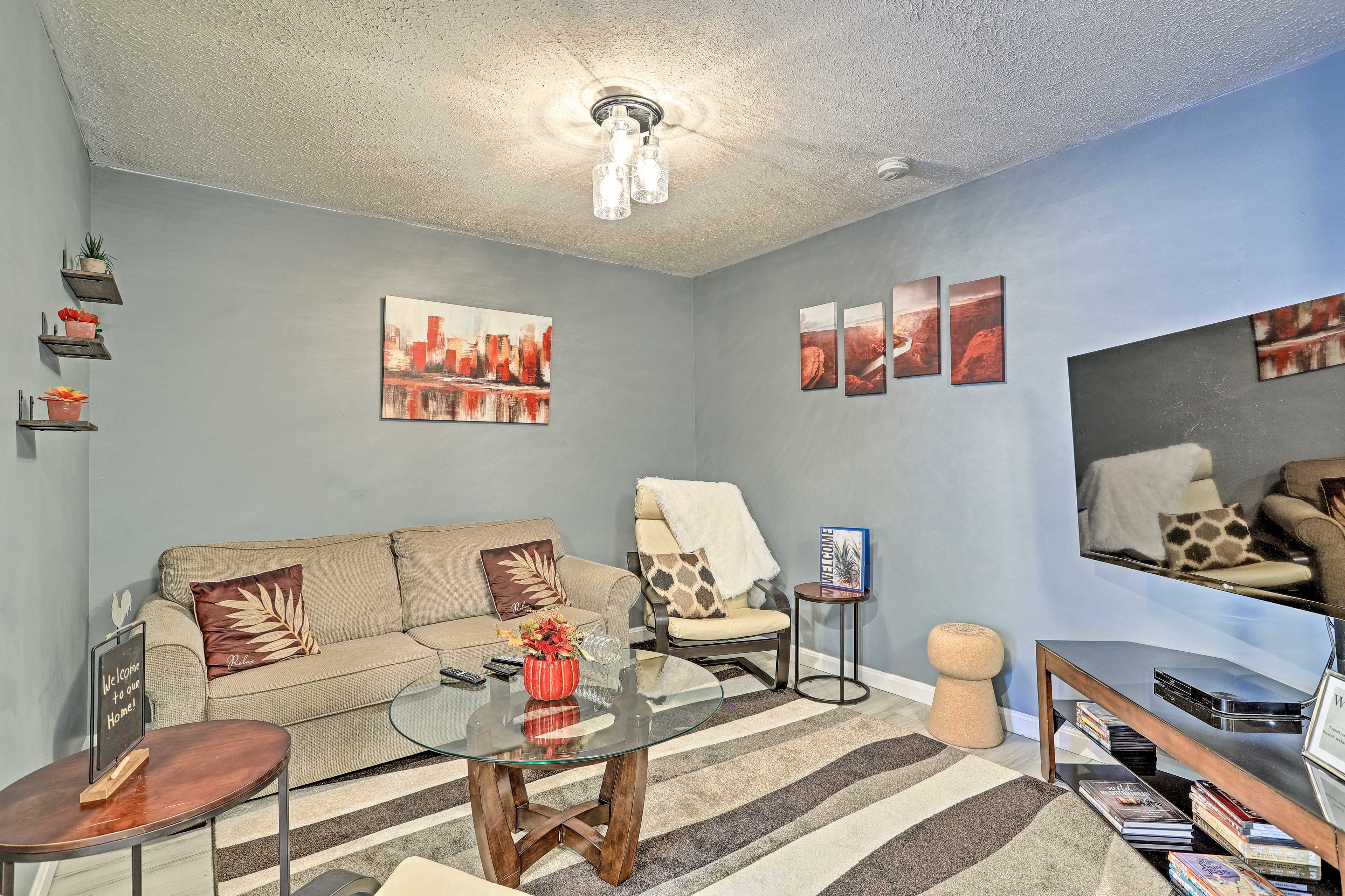 Living Room | Sleeper Sofa | Free WiFi | Lower-Level Apartment