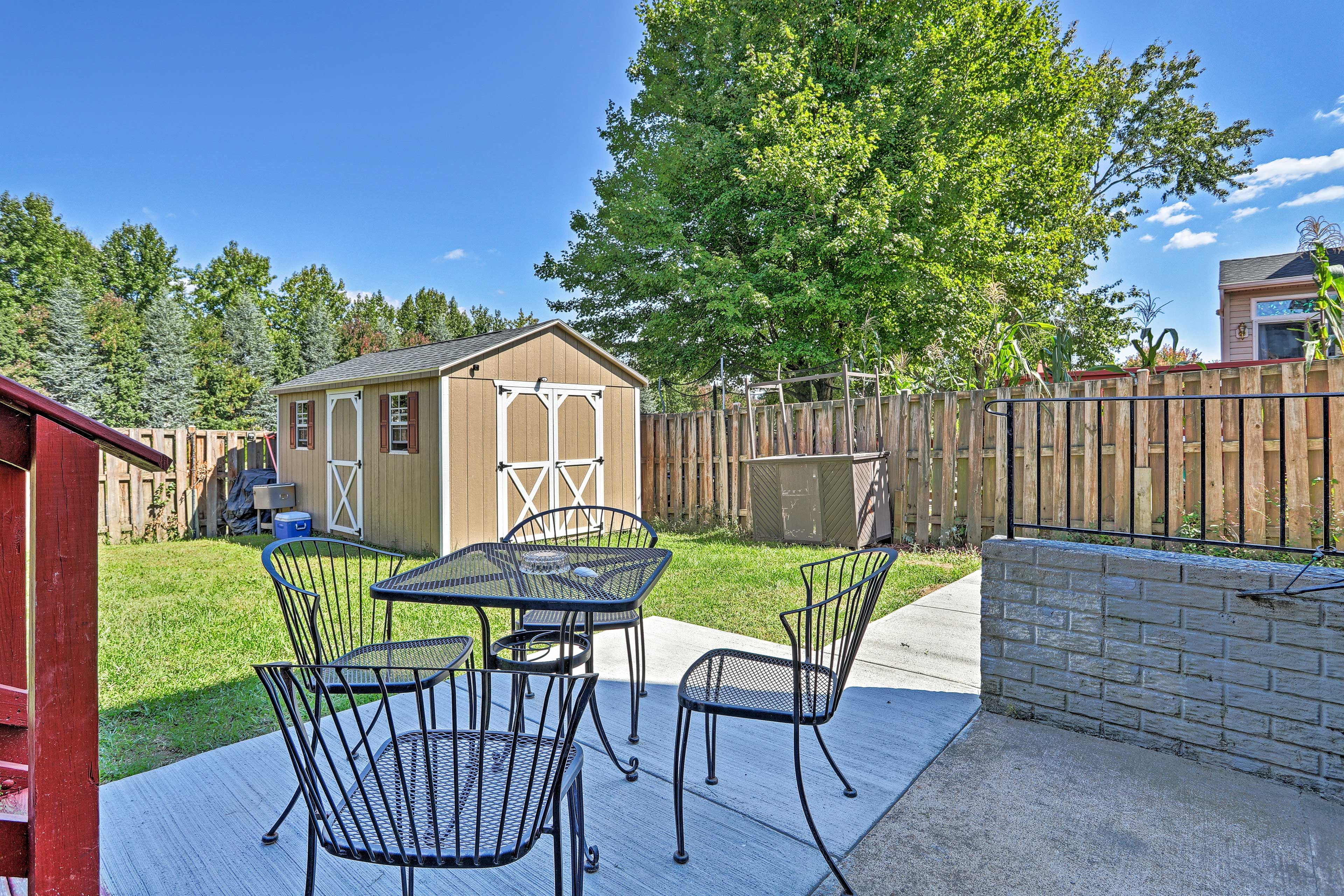 Shared Back Yard | Patio
