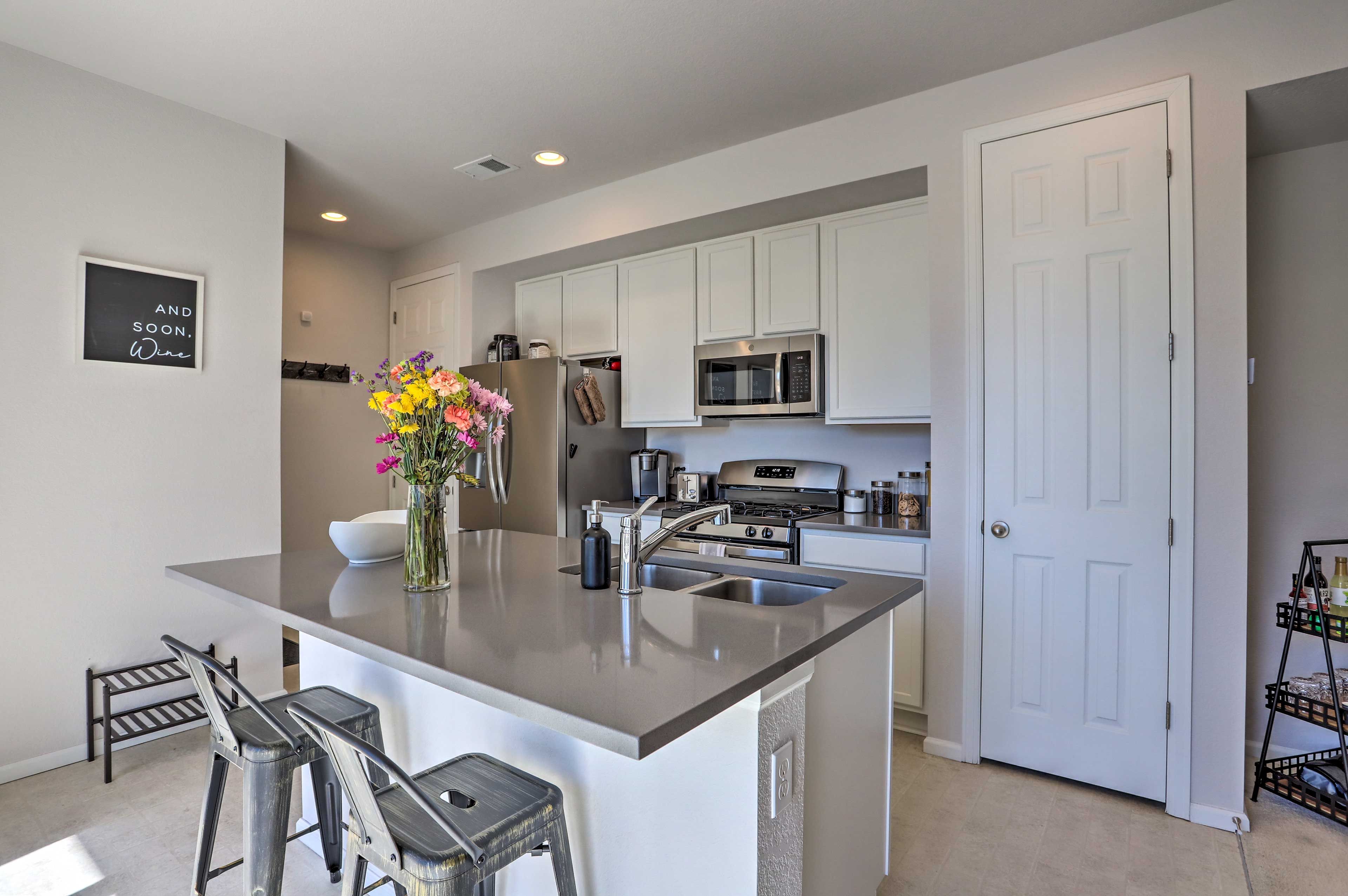 Kitchen | Fully Equipped | 1st Floor | Crock-Pot | Keurig Coffee Maker