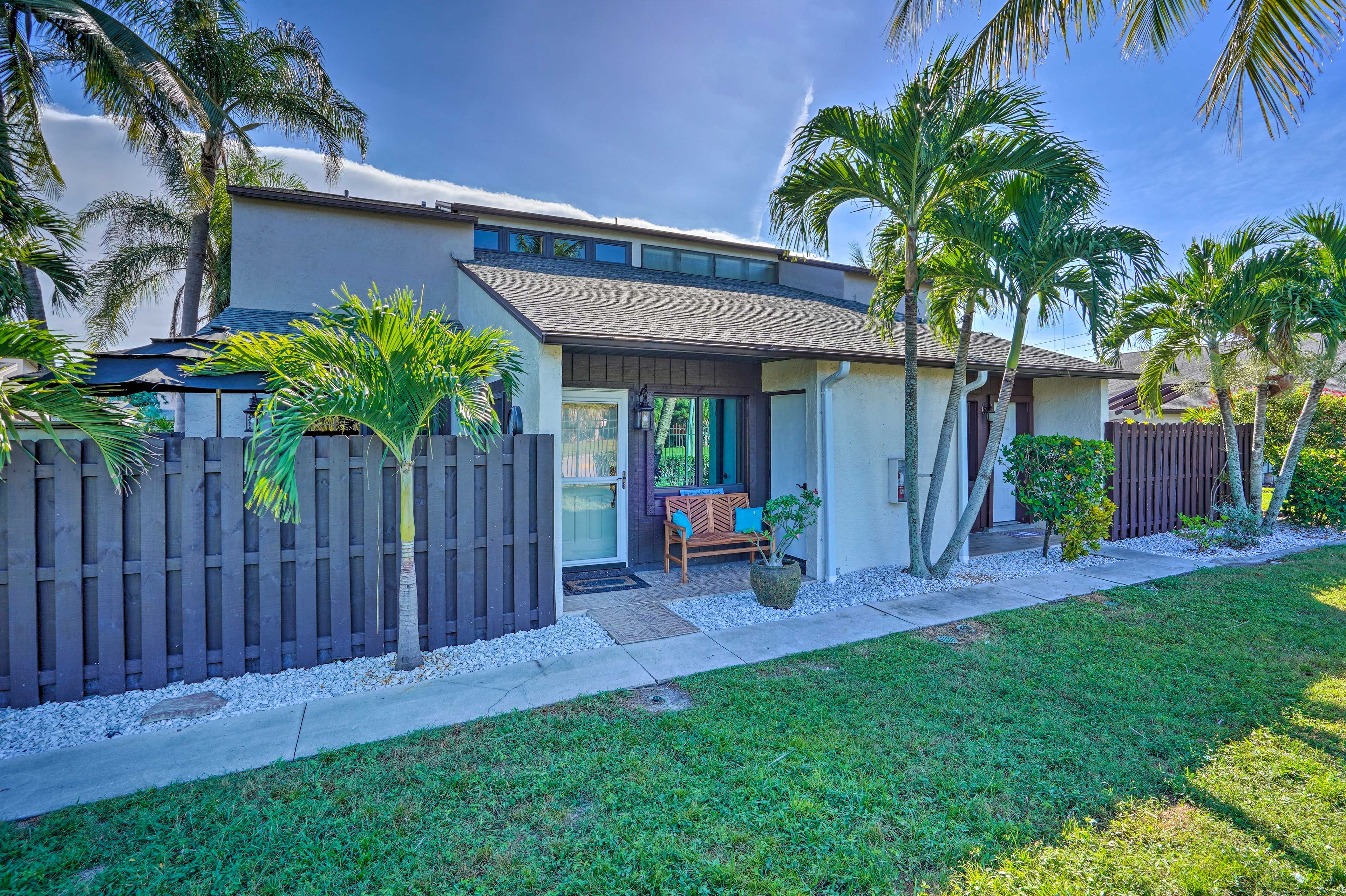 Front Entrance | Keyless Entry | 2-Story Townhome
