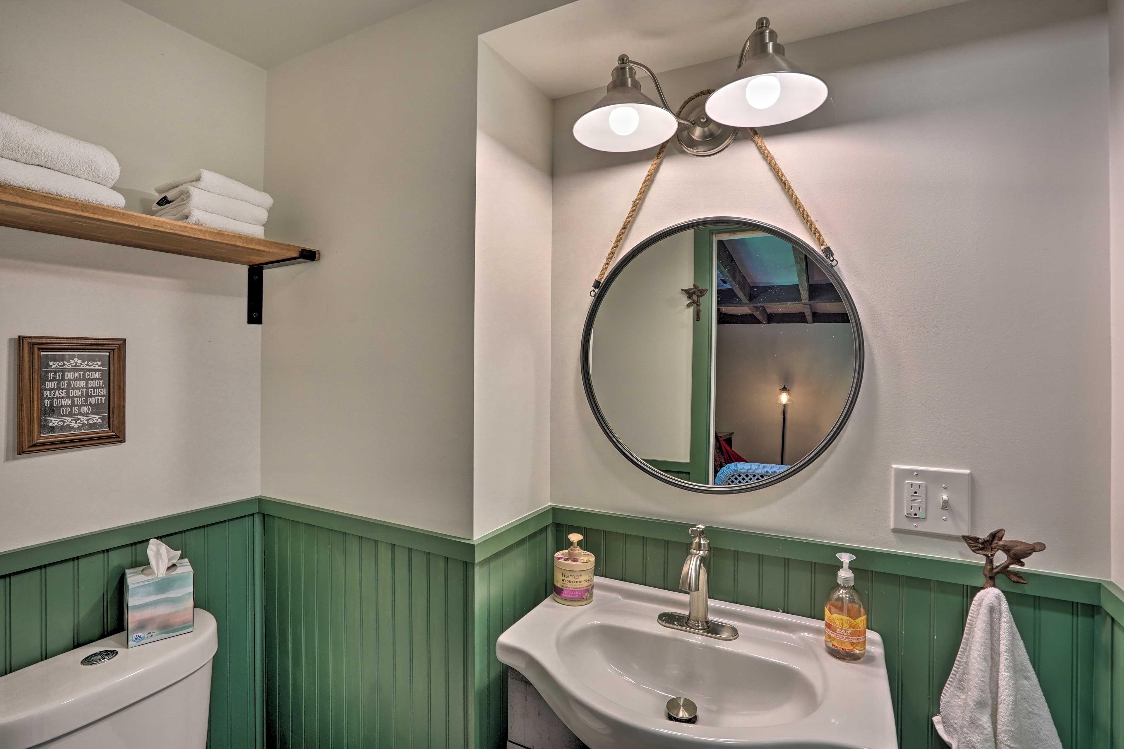 Bathroom | Complimentary Toiletries | Hair Dryer