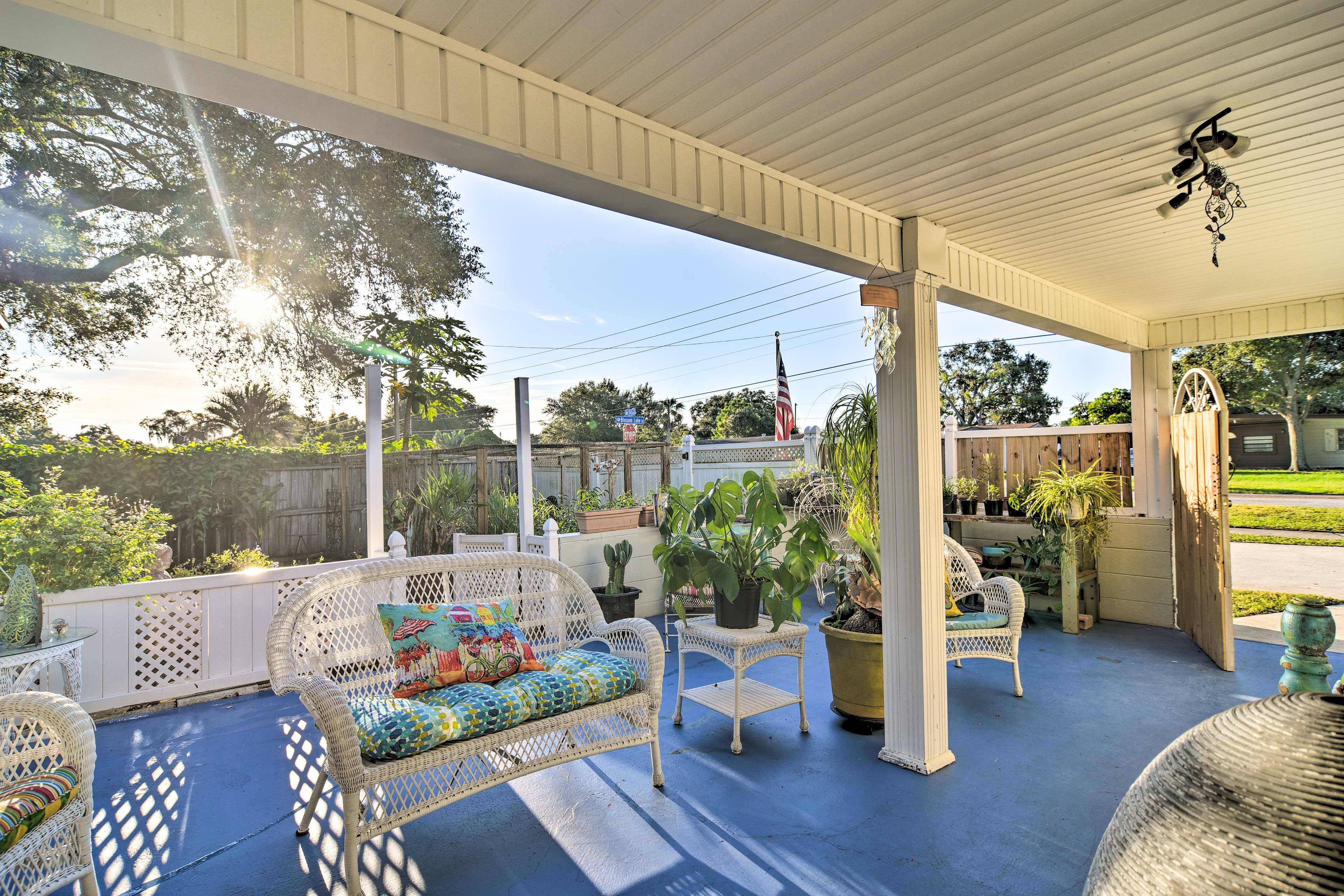 Private Yard | Grab Rails in Shower | Driveway Parking (4 Vehicles)