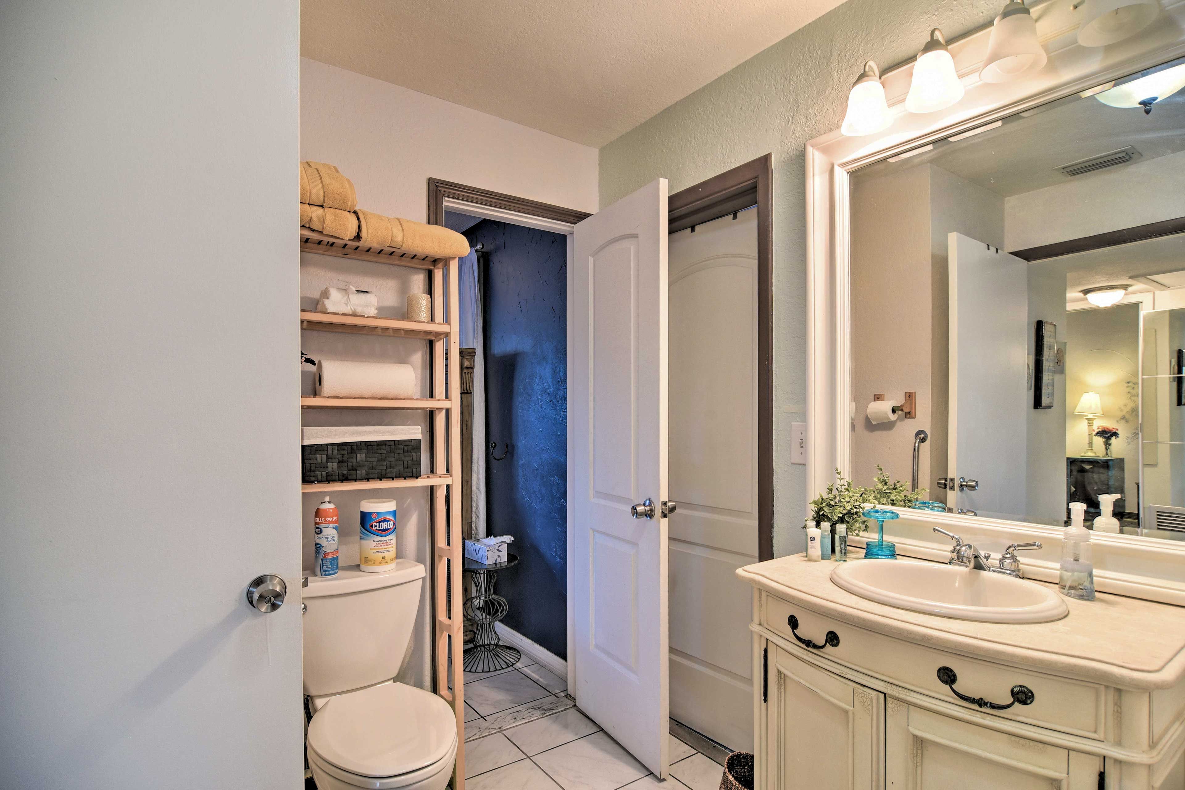 En-Suite Bathroom | Grab Rails in Shower