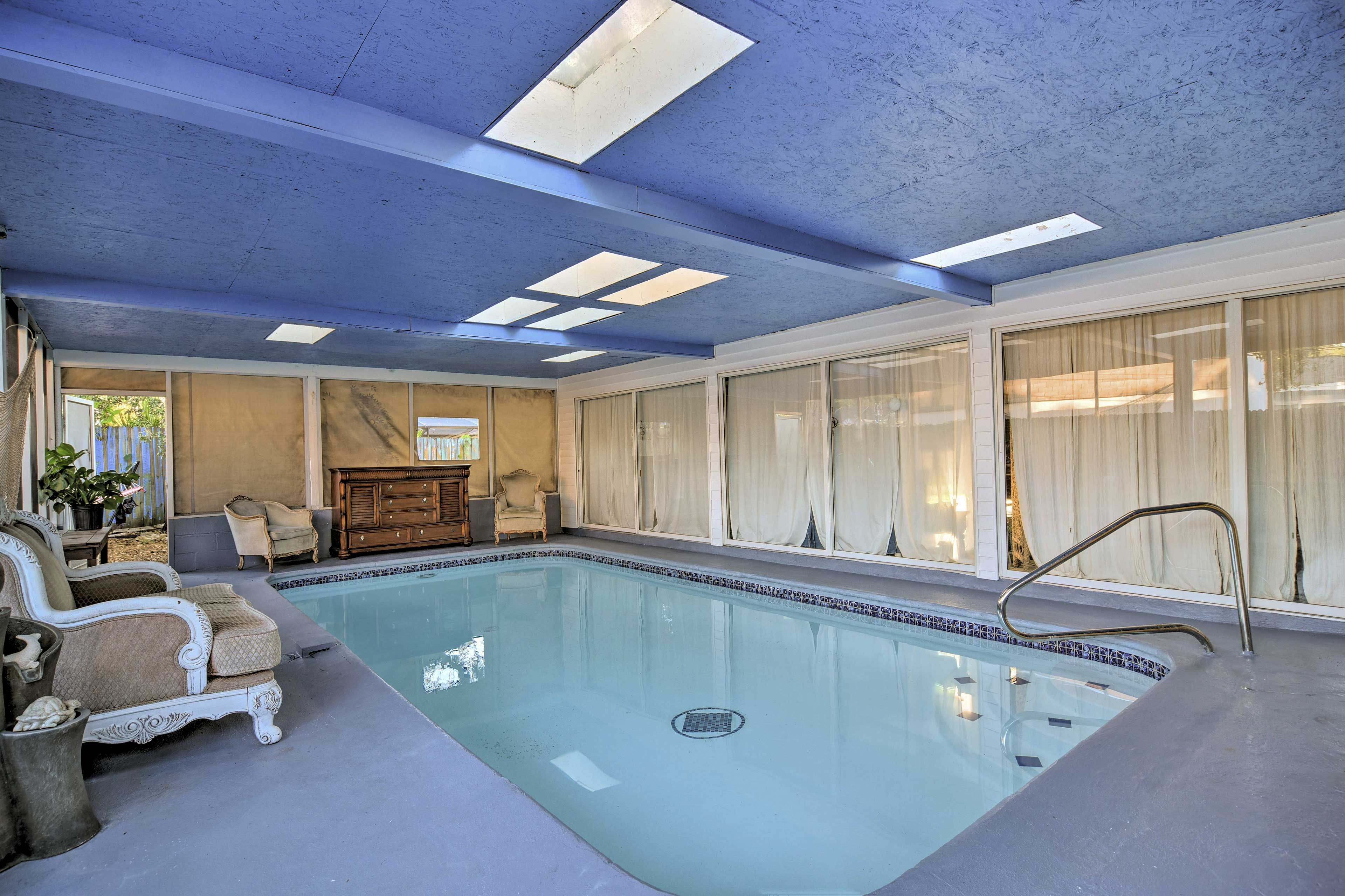 Indoor Pool | Towels Provided | Pool Depth (2' - 5')