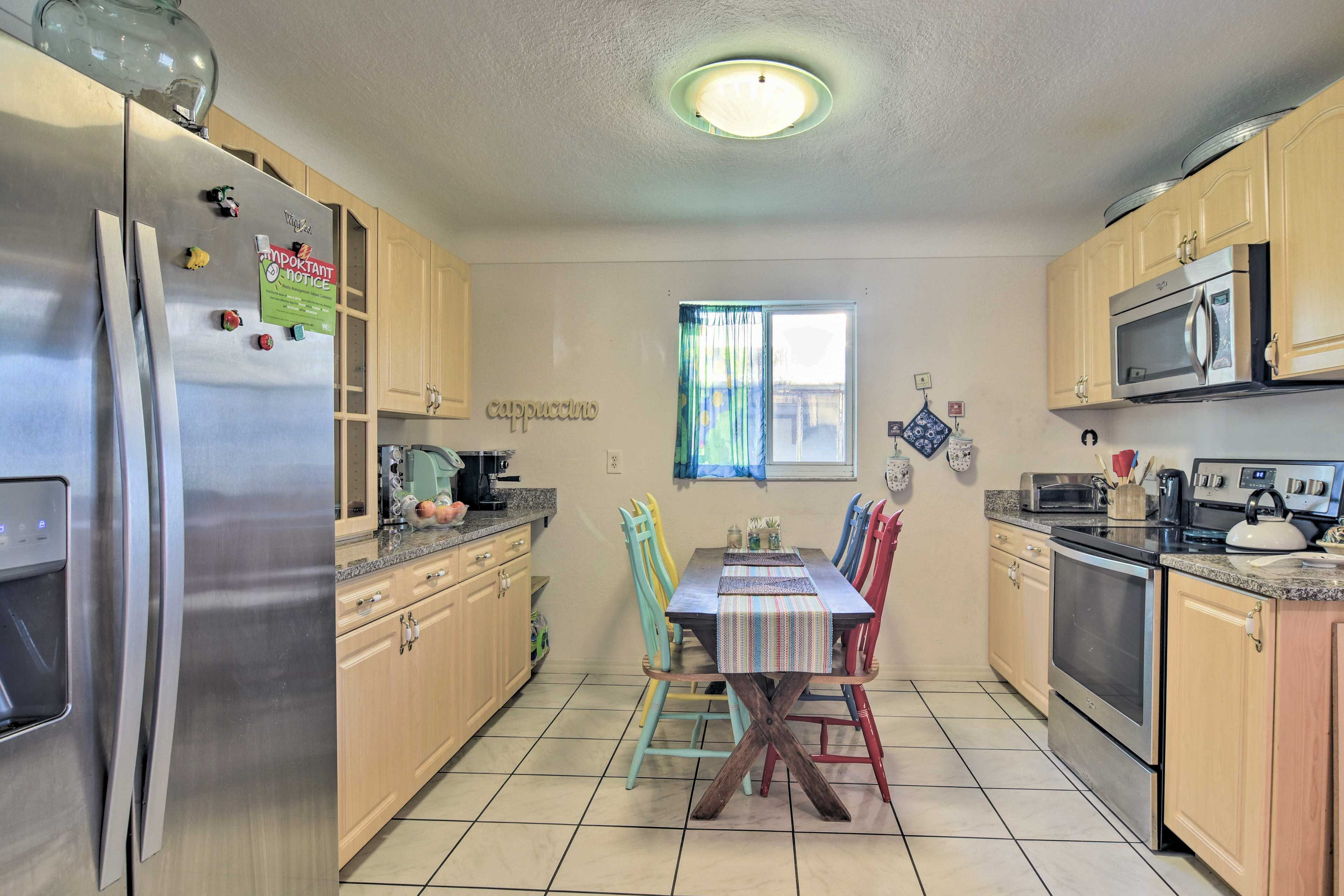 Fully Equipped Kitchen | Breakfast Bar