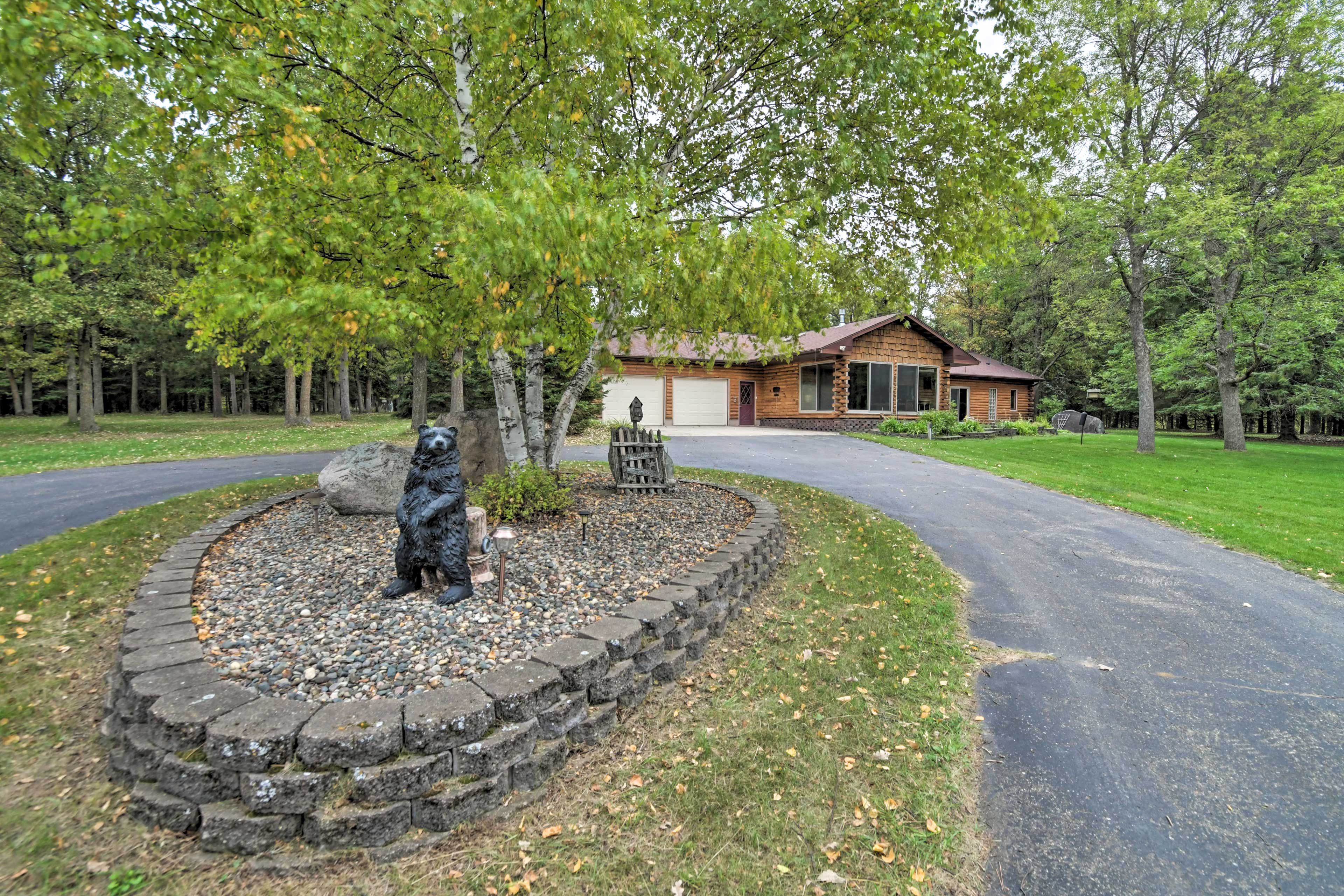 Parking | Garage (2 Vehicles) | Ample Driveway Parking | RV/Trailer Parking