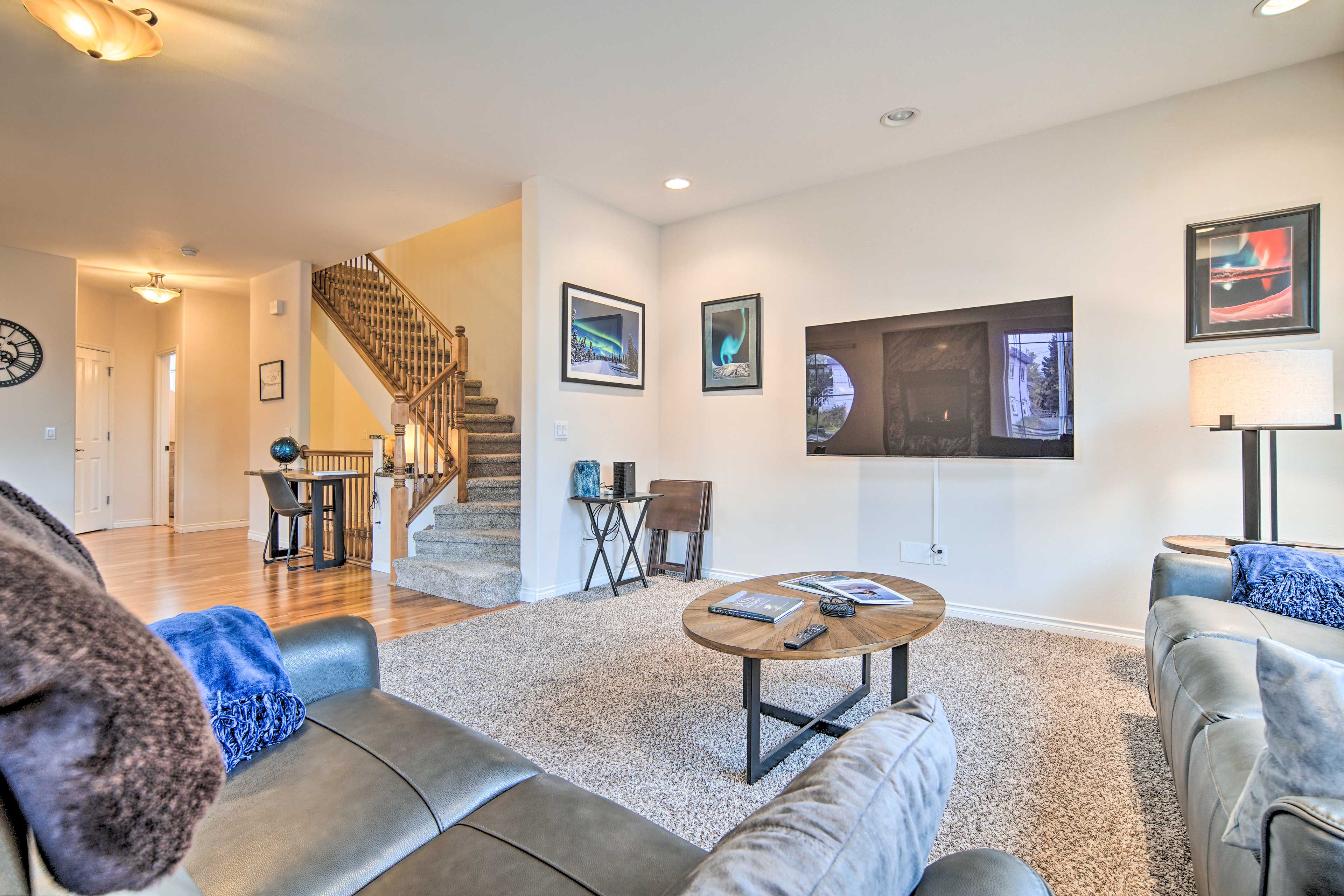 Living Room | Additional Sleeping: Queen Air Mattress