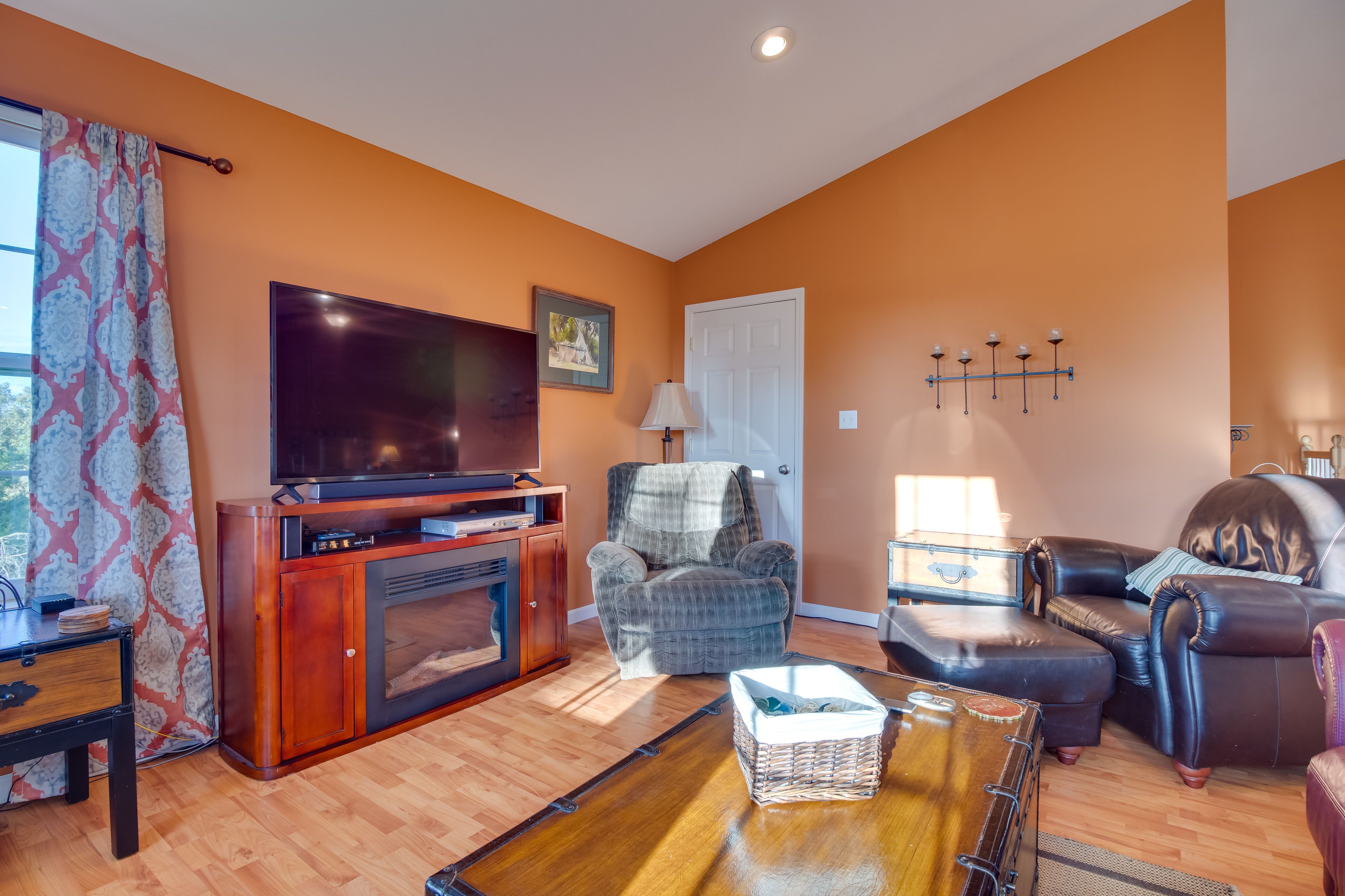 Living Room | Fireplace | Central A/C & Heating