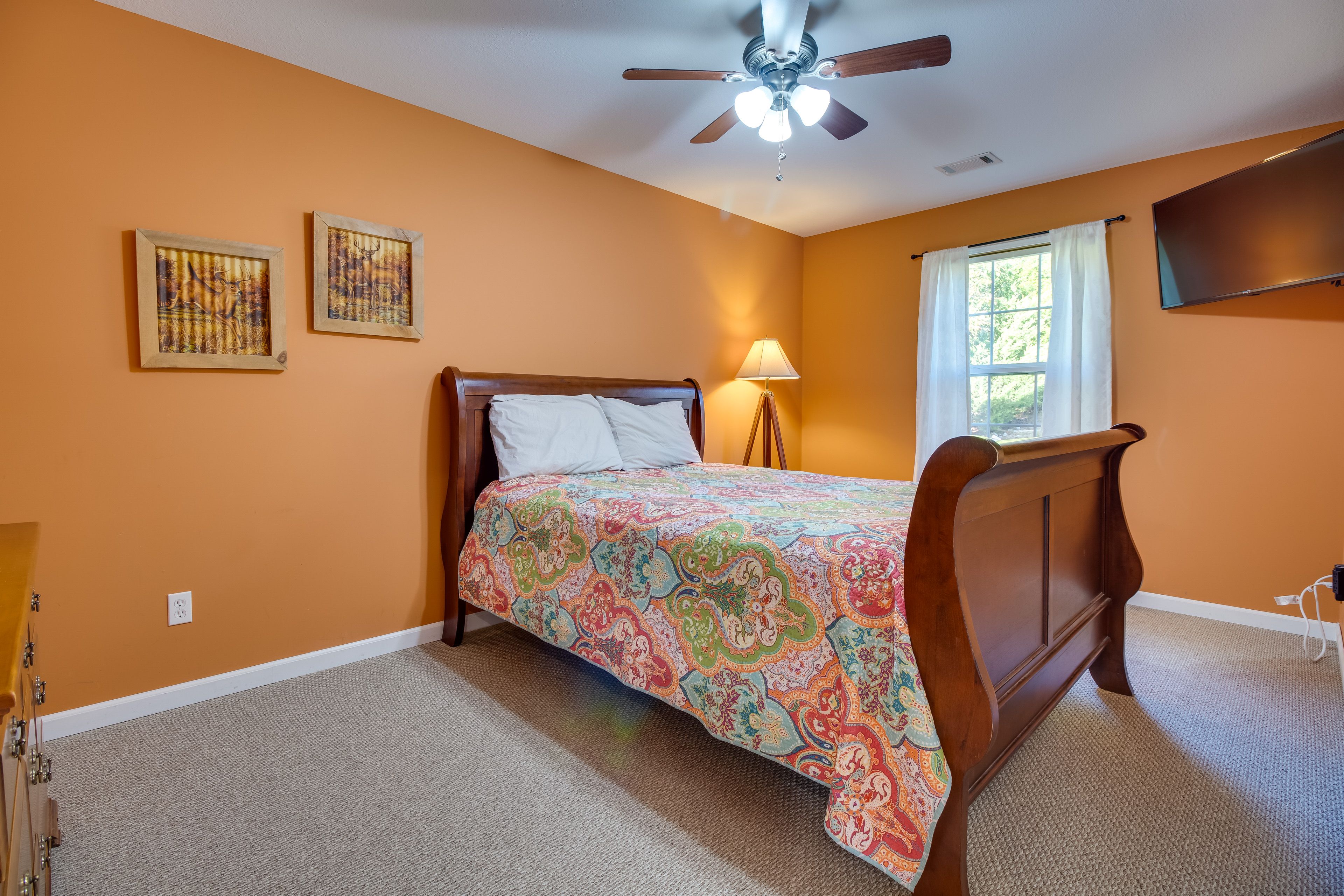 Bedroom 3 | Queen Bed | Main Floor