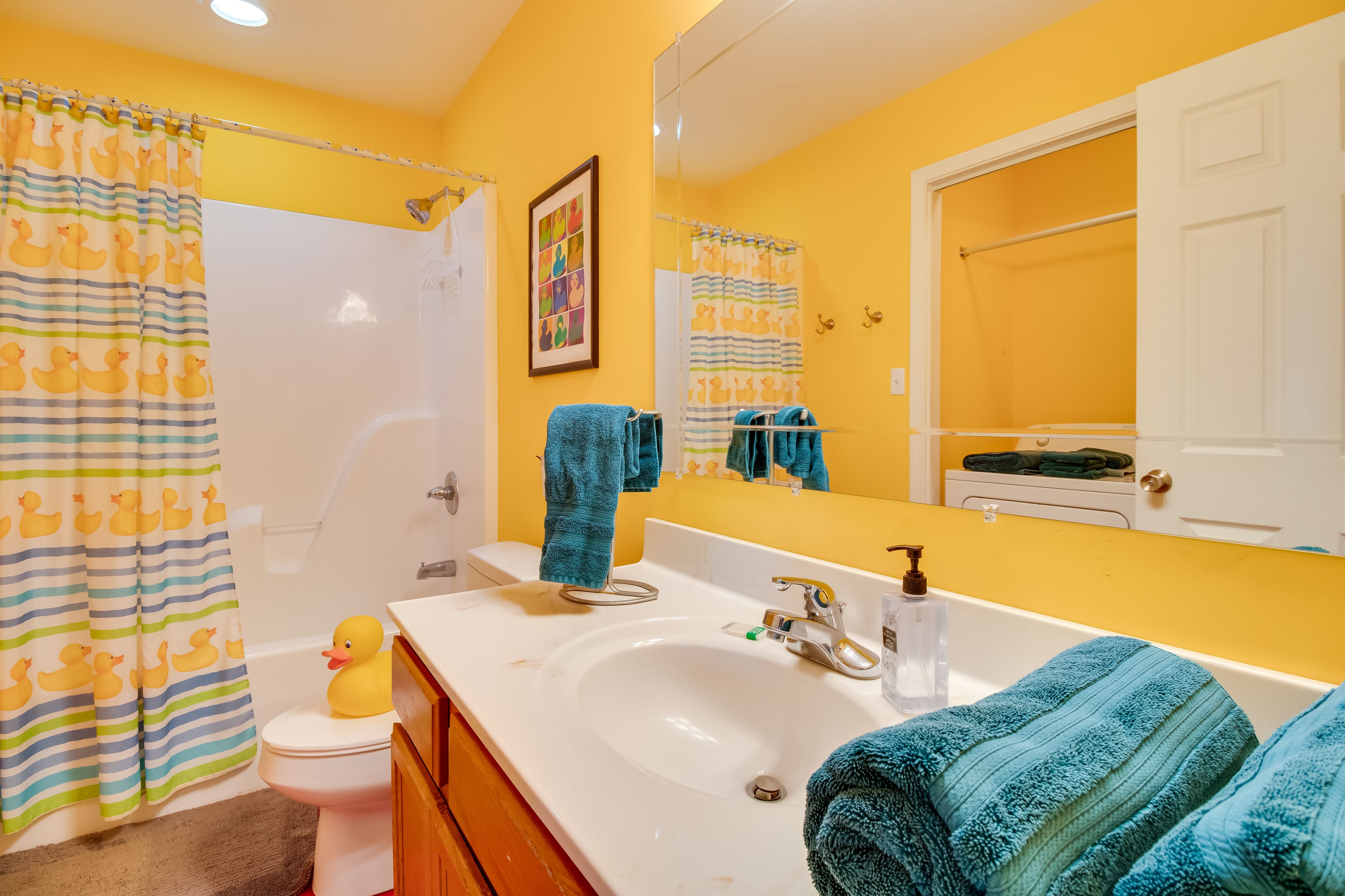 Full Bathroom | Washer & Dryer