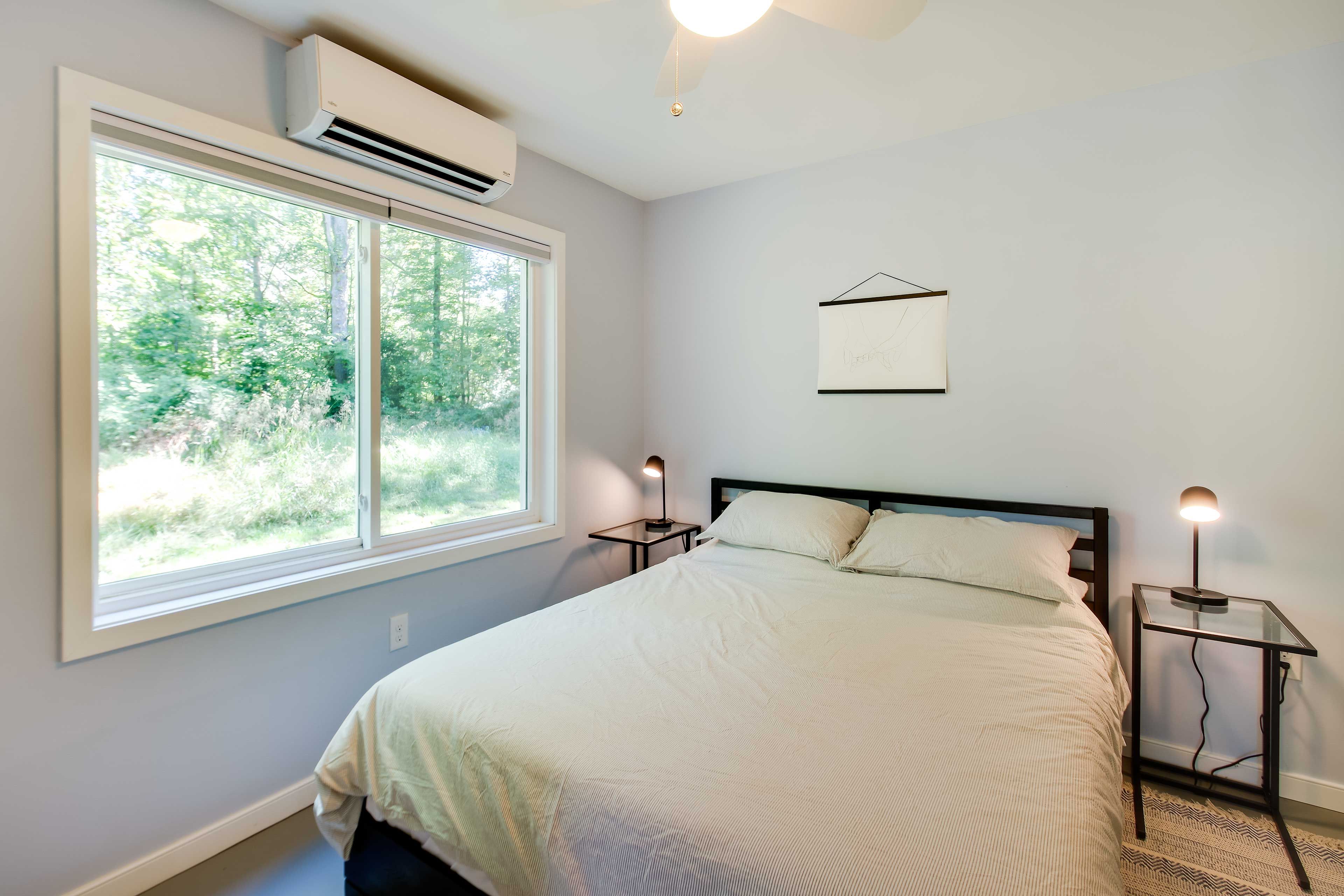 Bedroom 1 | Queen Bed | Linens Provided