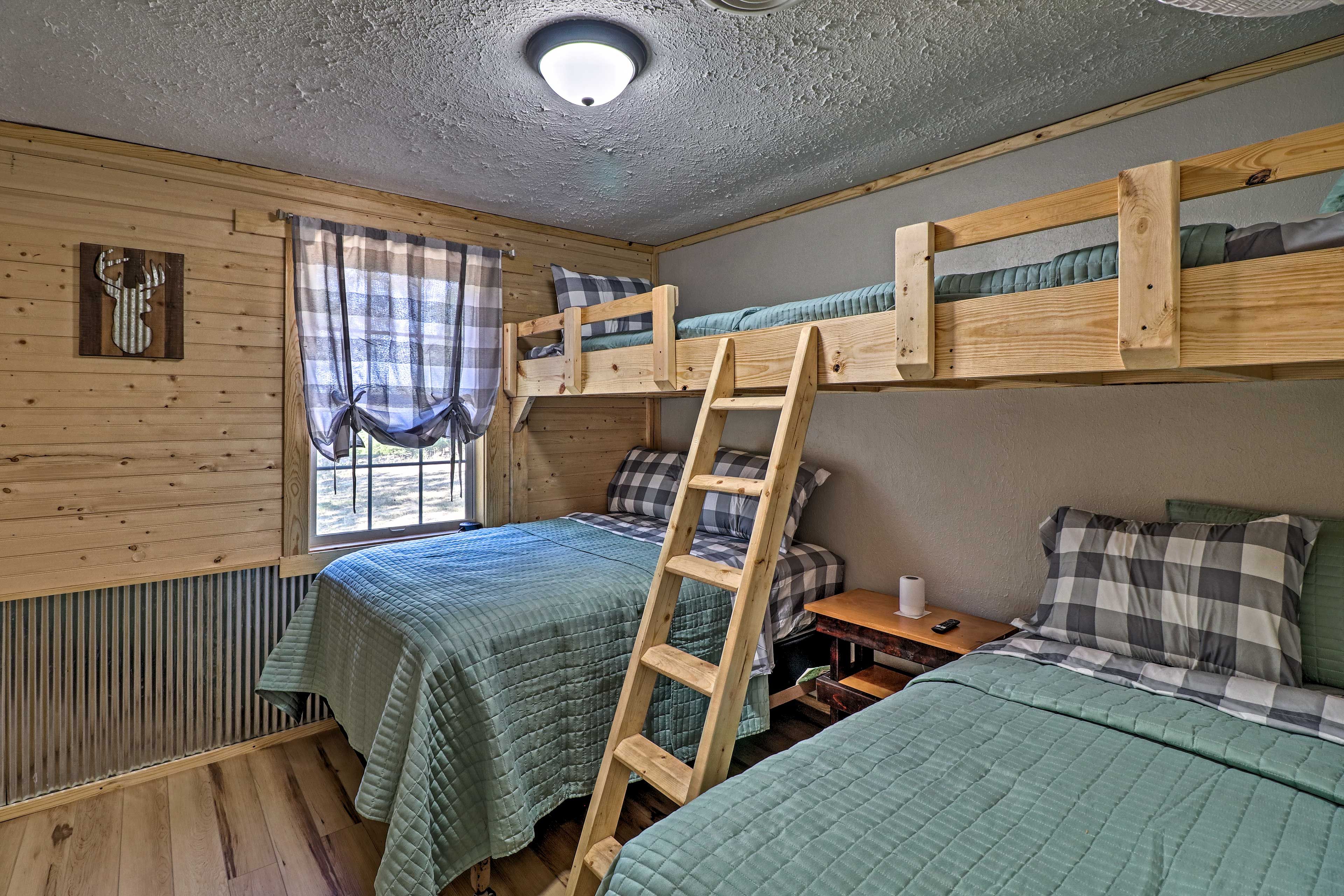 Bedroom 3 | Twin/Full Bunk Bed | Twin Bunk Bed