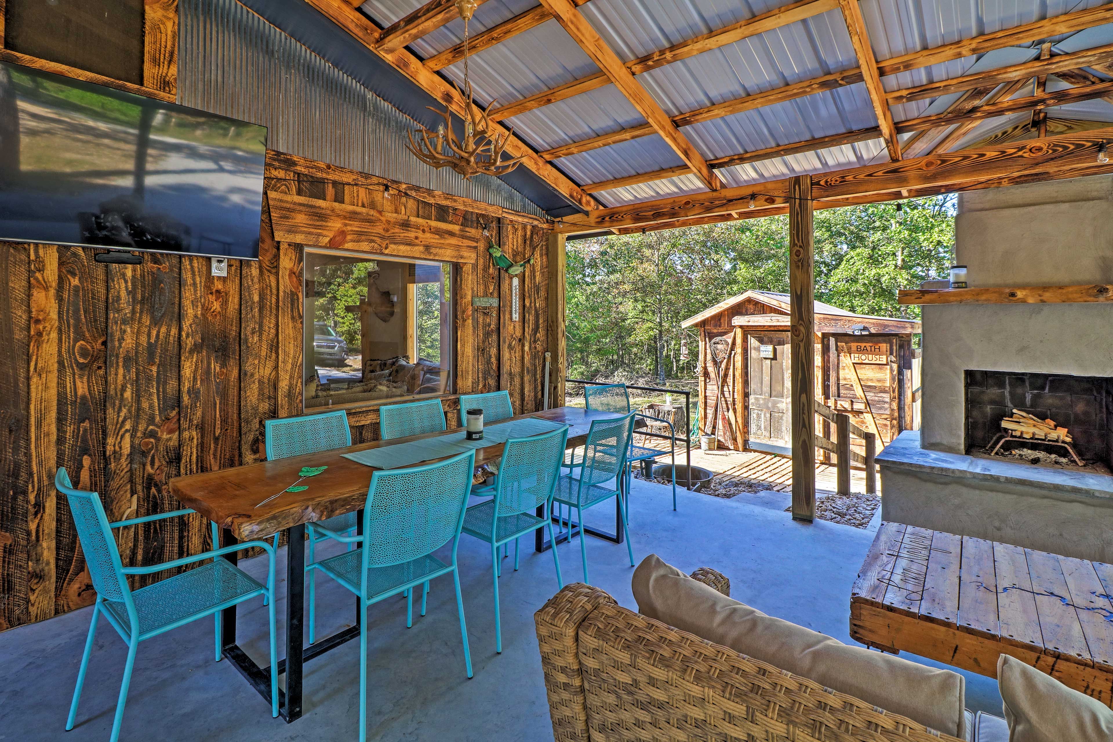Patio | Smart TV
