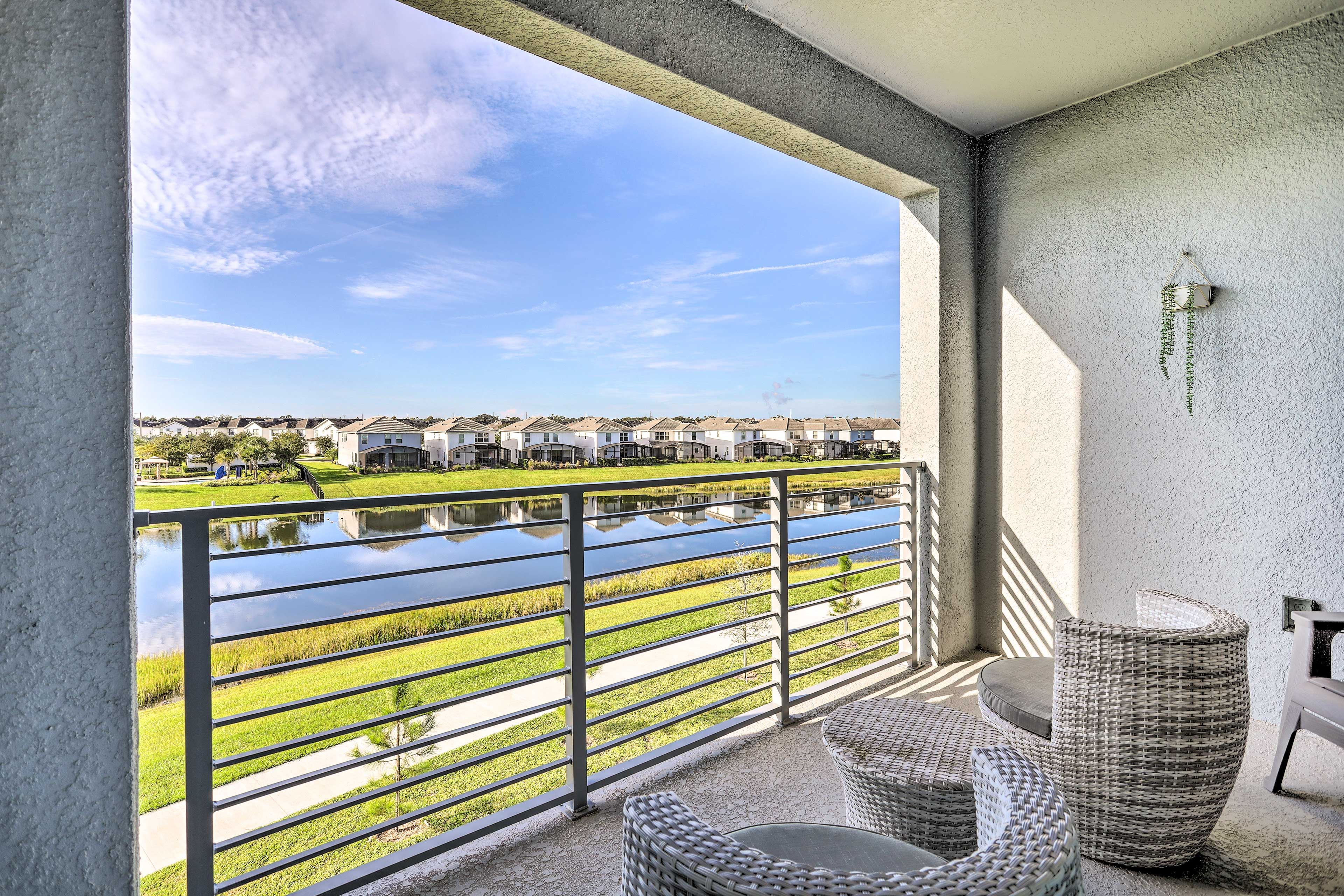 Covered Balcony w/ Seating
