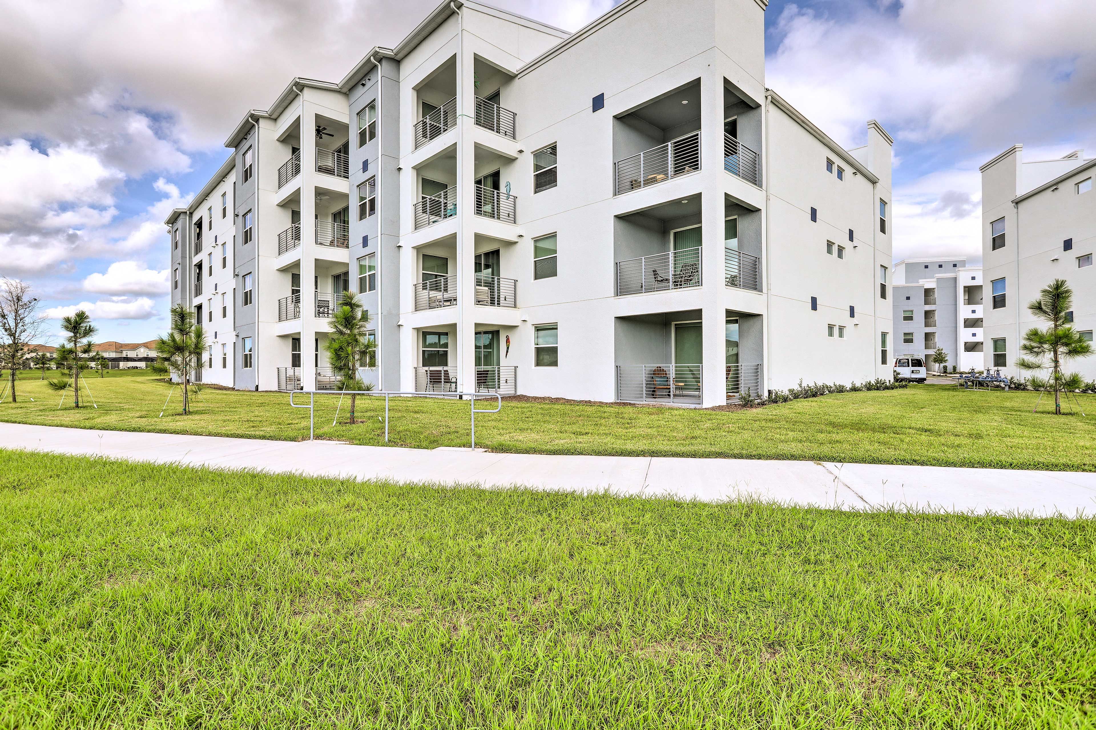 Kissimmee Vacation Rental | 2BR | 2BA | 1,100 Sq Ft | Elevator Access