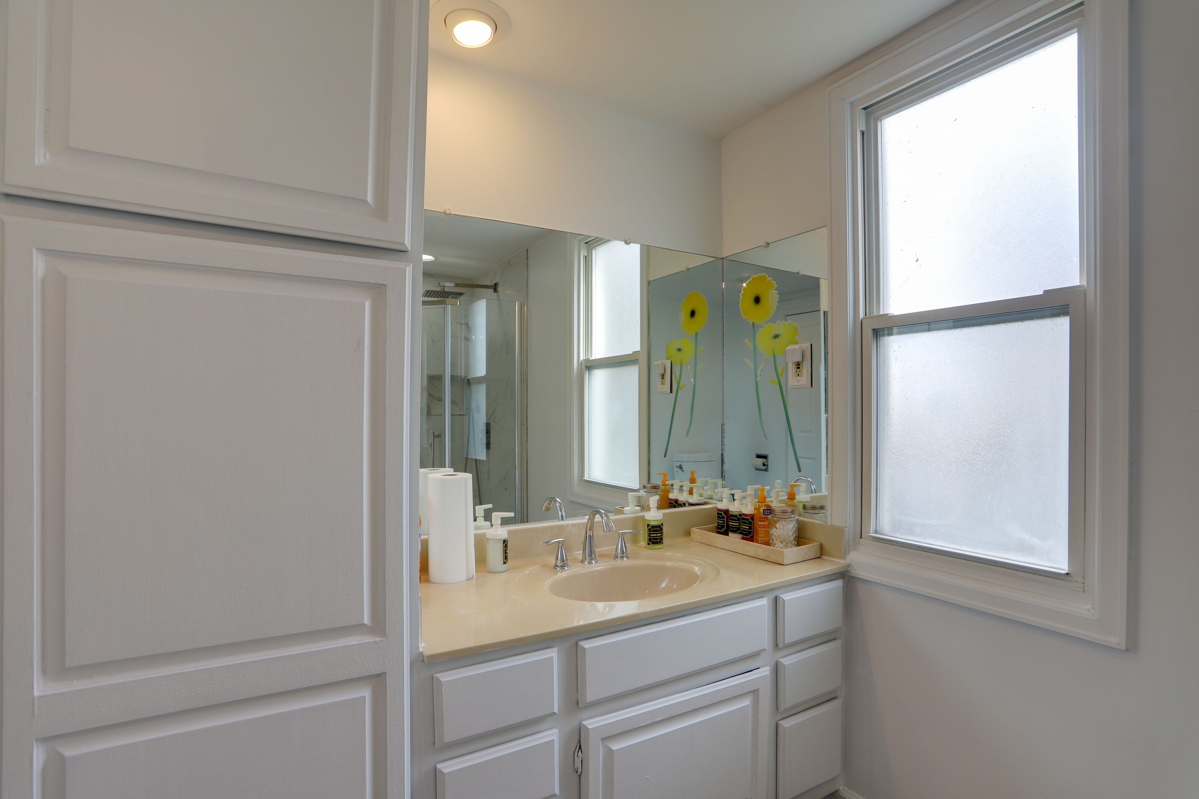 Full Bathroom | 1st Floor