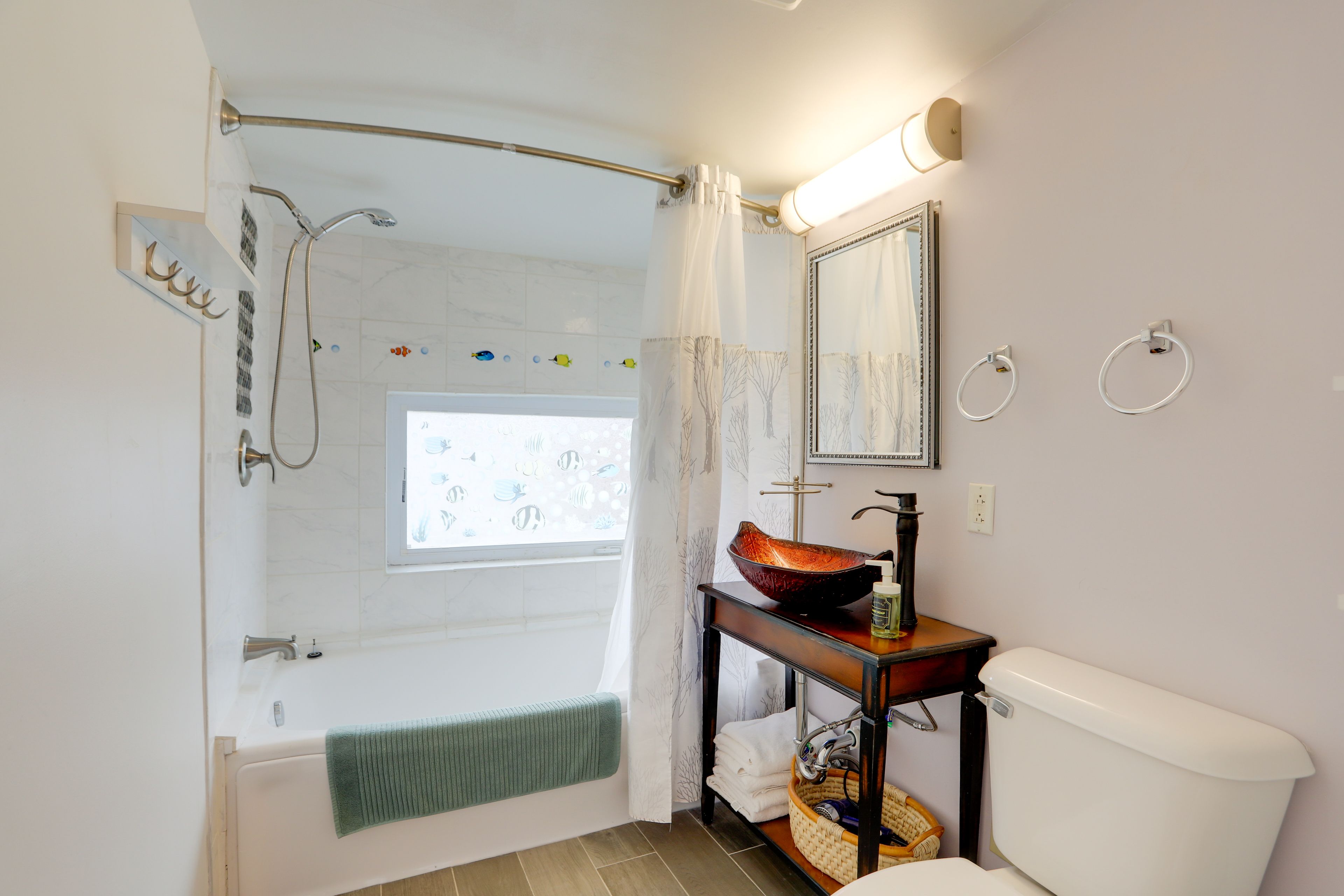 Full Bathroom | 2nd Floor | Stairs Required | Complimentary Toiletries