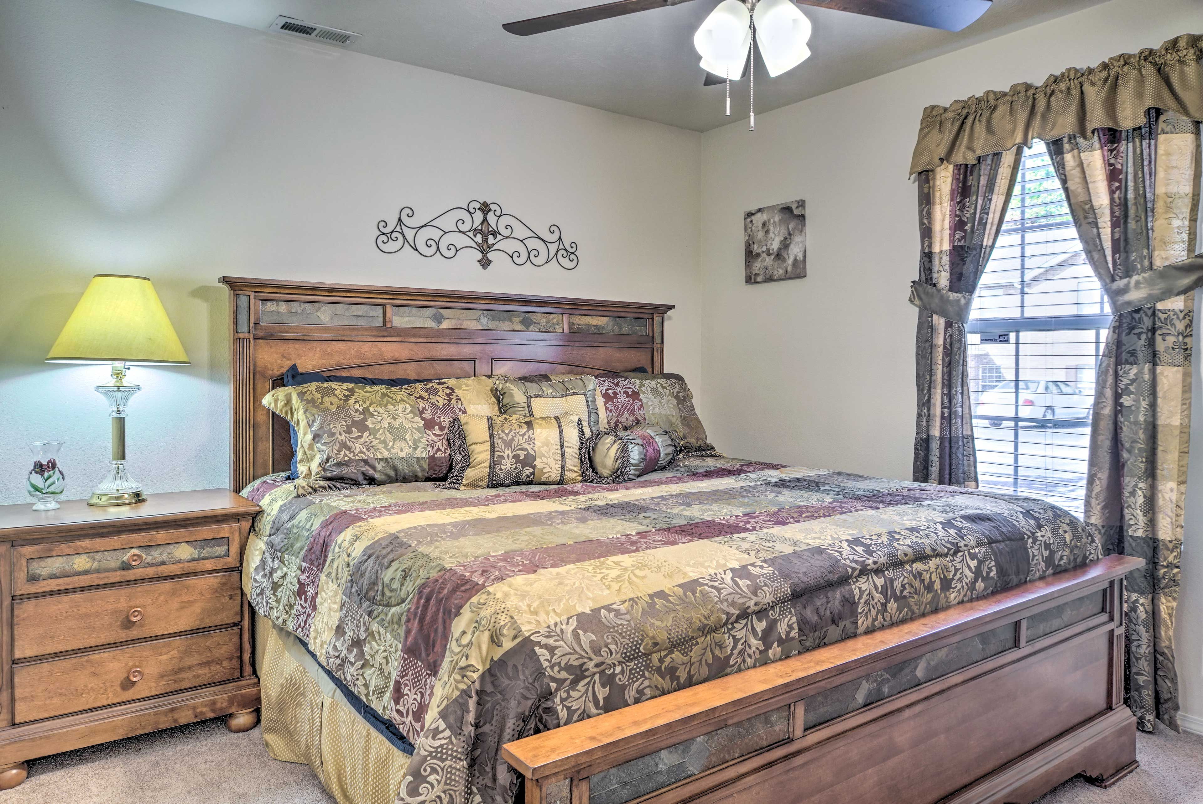 Bedroom 1 | King Bed | Linens Provided
