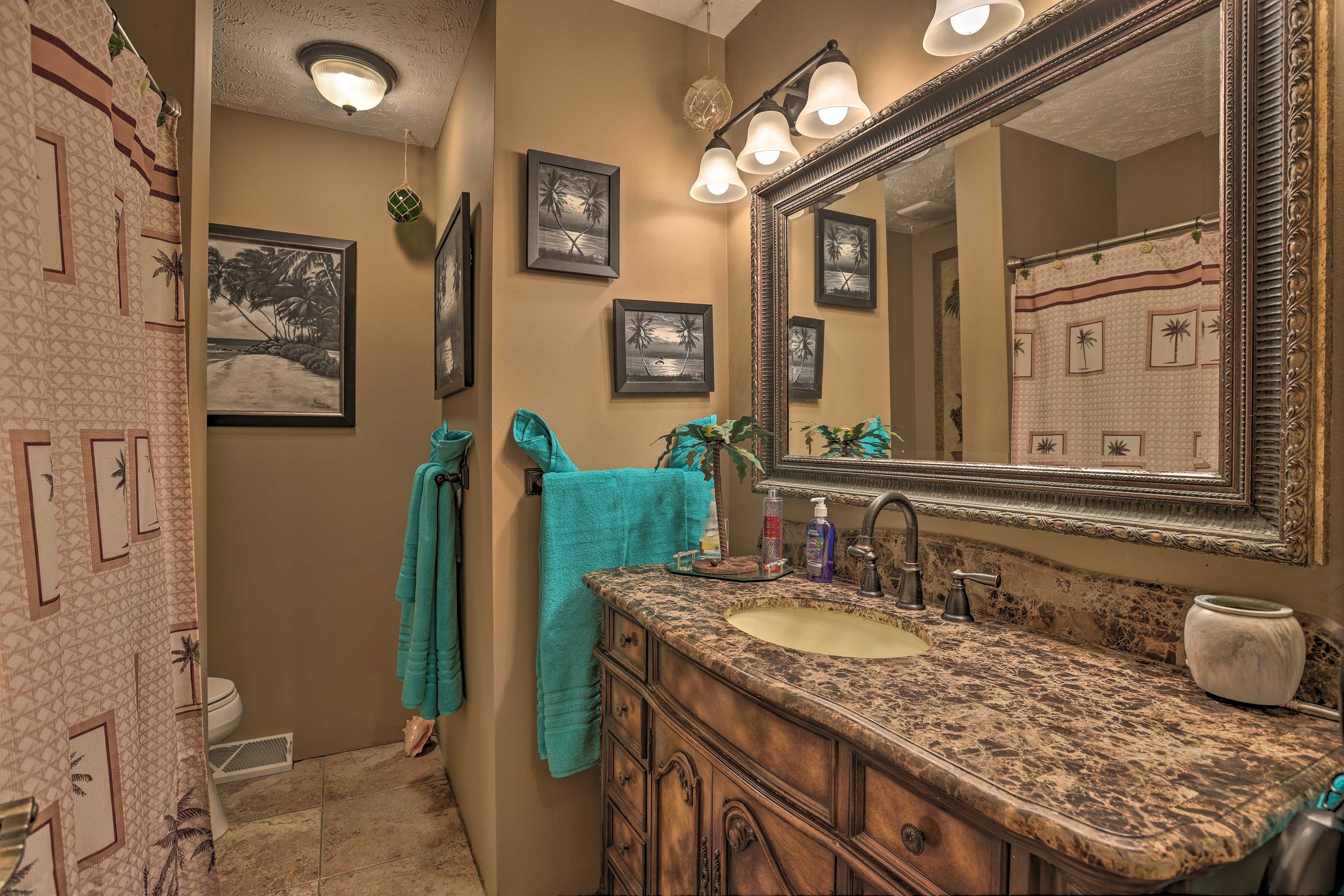 Bathroom | Towels Provided