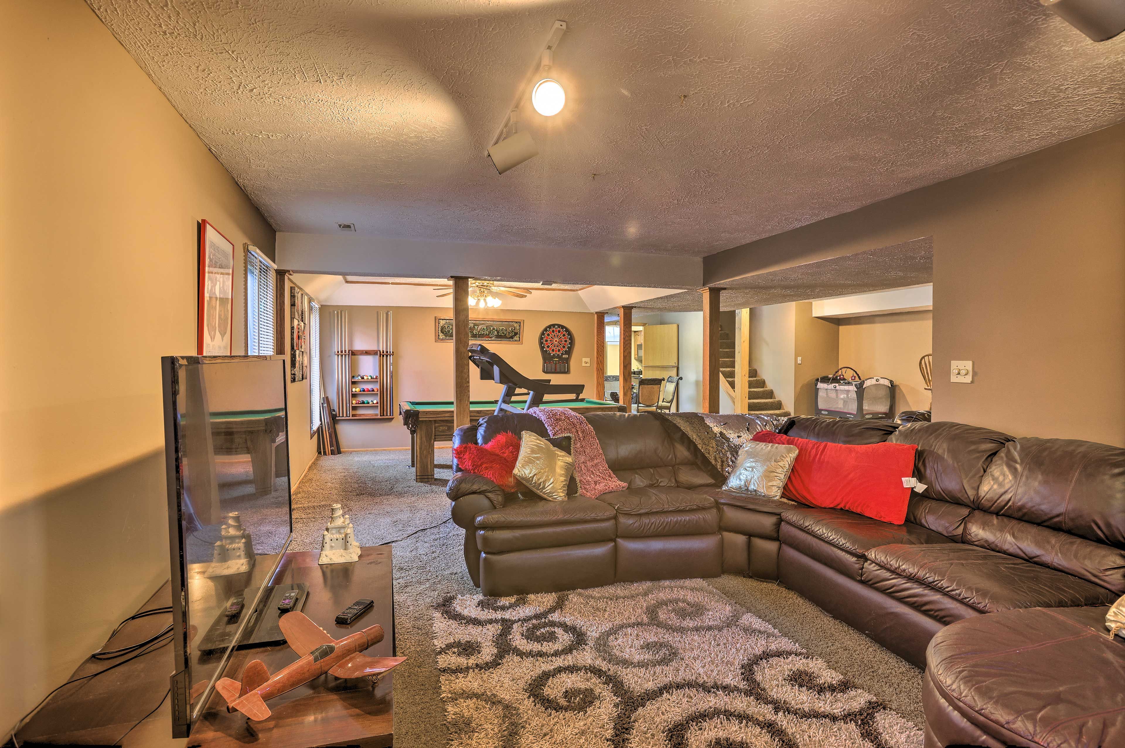 Living Room | Lower-Level Unit | Central A/C | Free WiFi