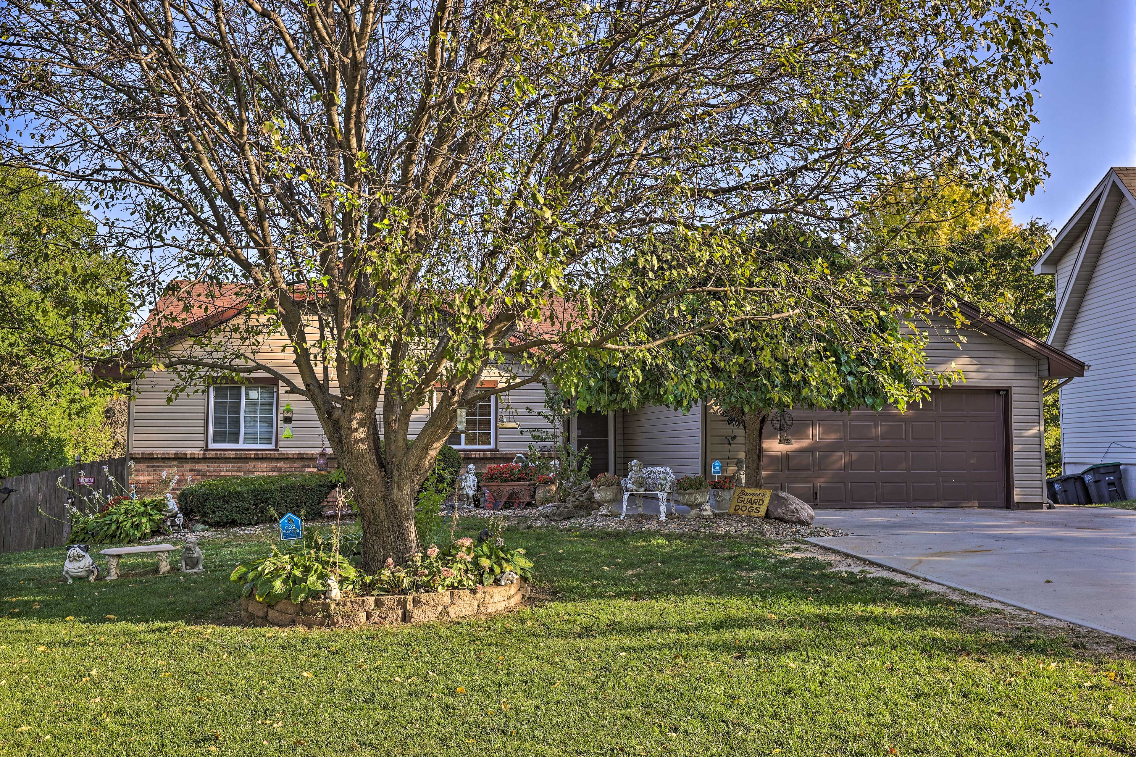 Exterior | Driveway Parking (2 Vehicles)