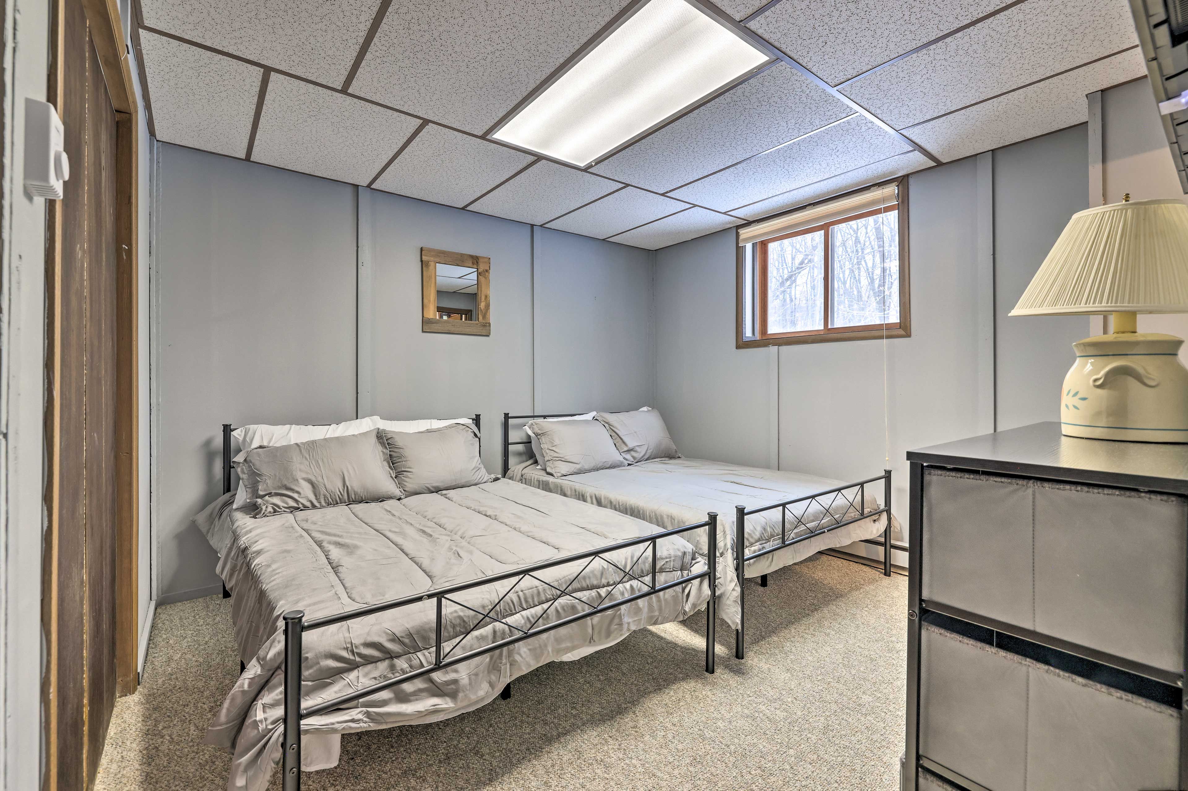 Bedroom 2 | 2 Full Beds