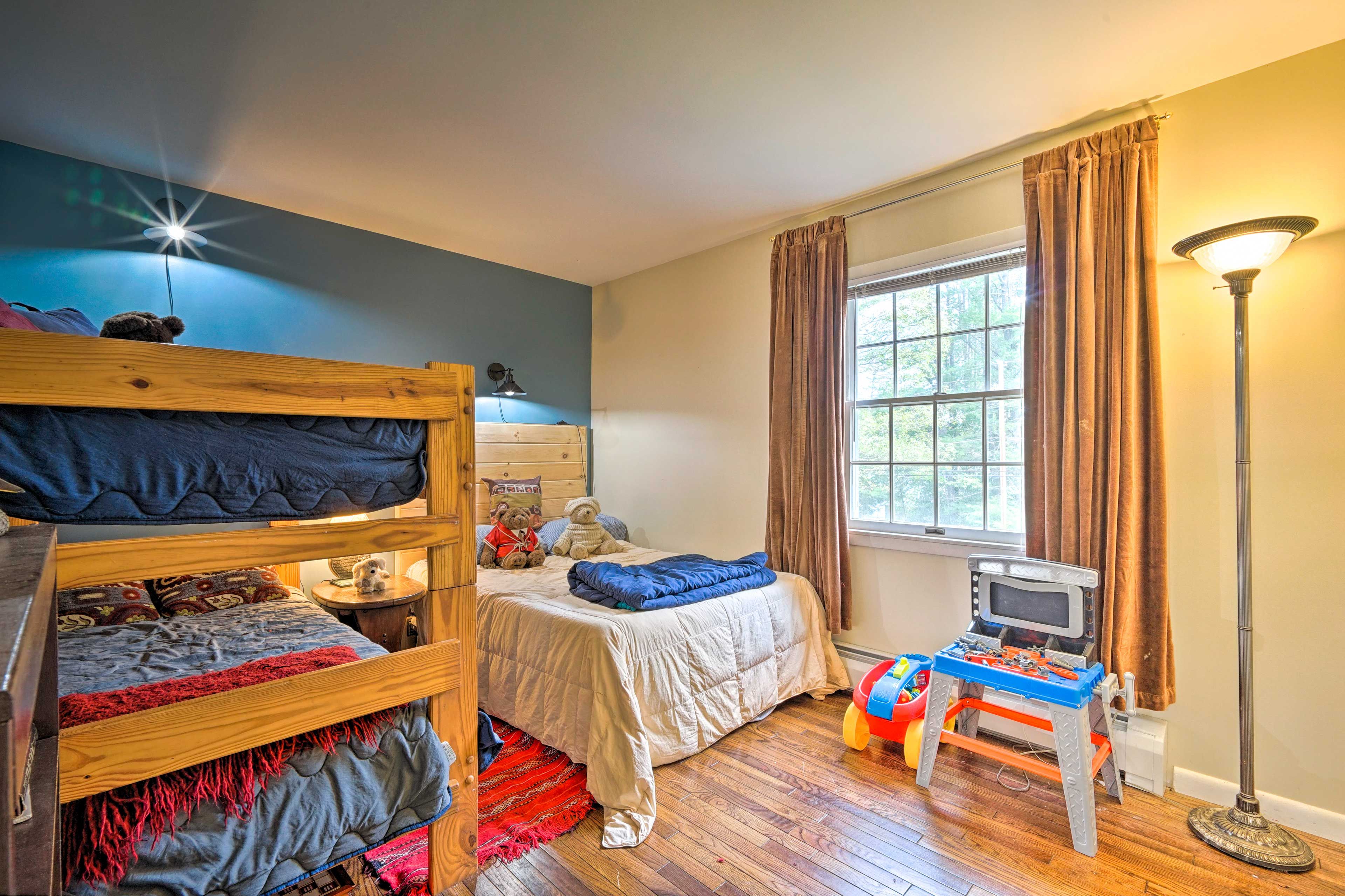 Bedroom 3 | Full Bed | Twin Bunk Bed