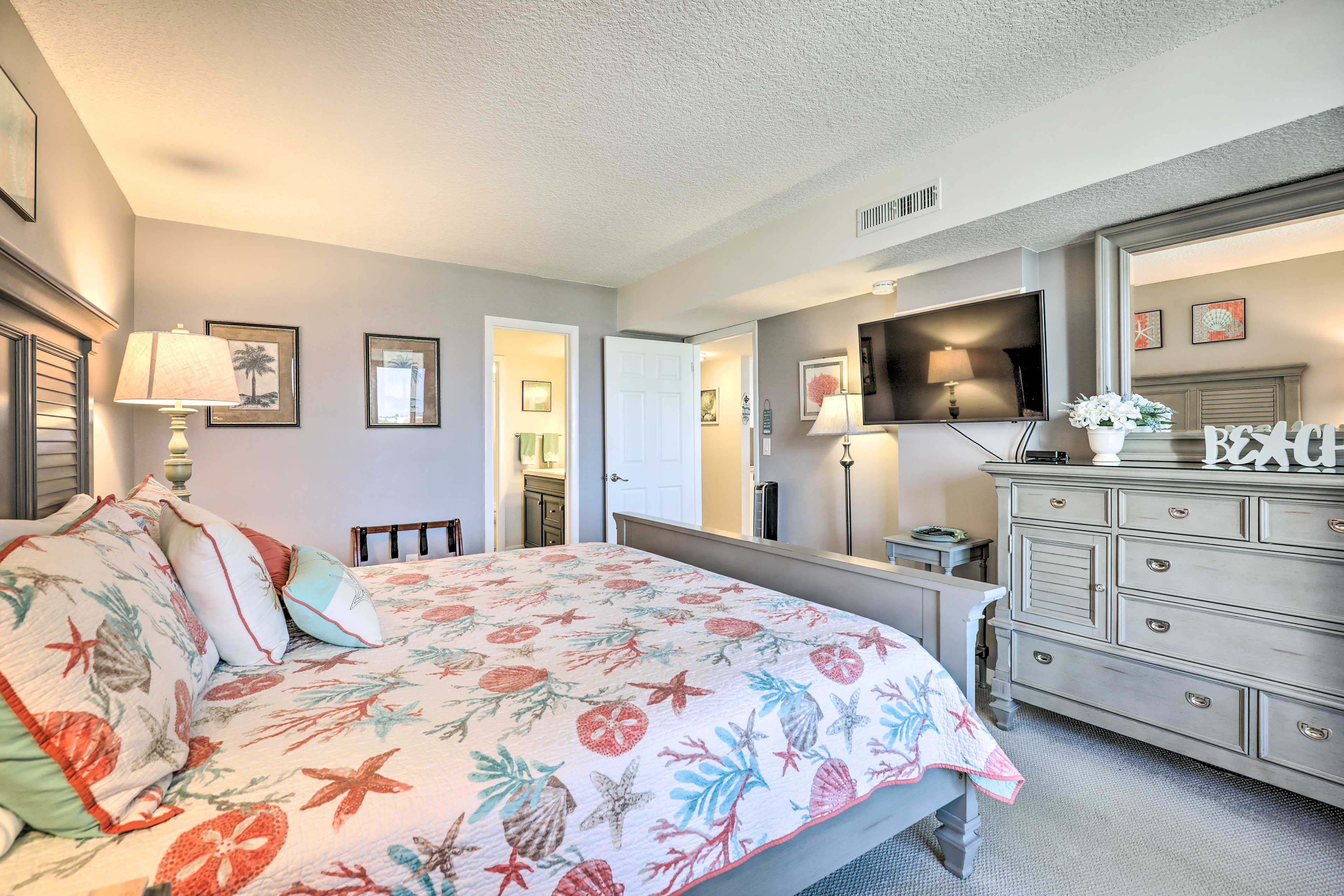Bedroom 1 | King Bed