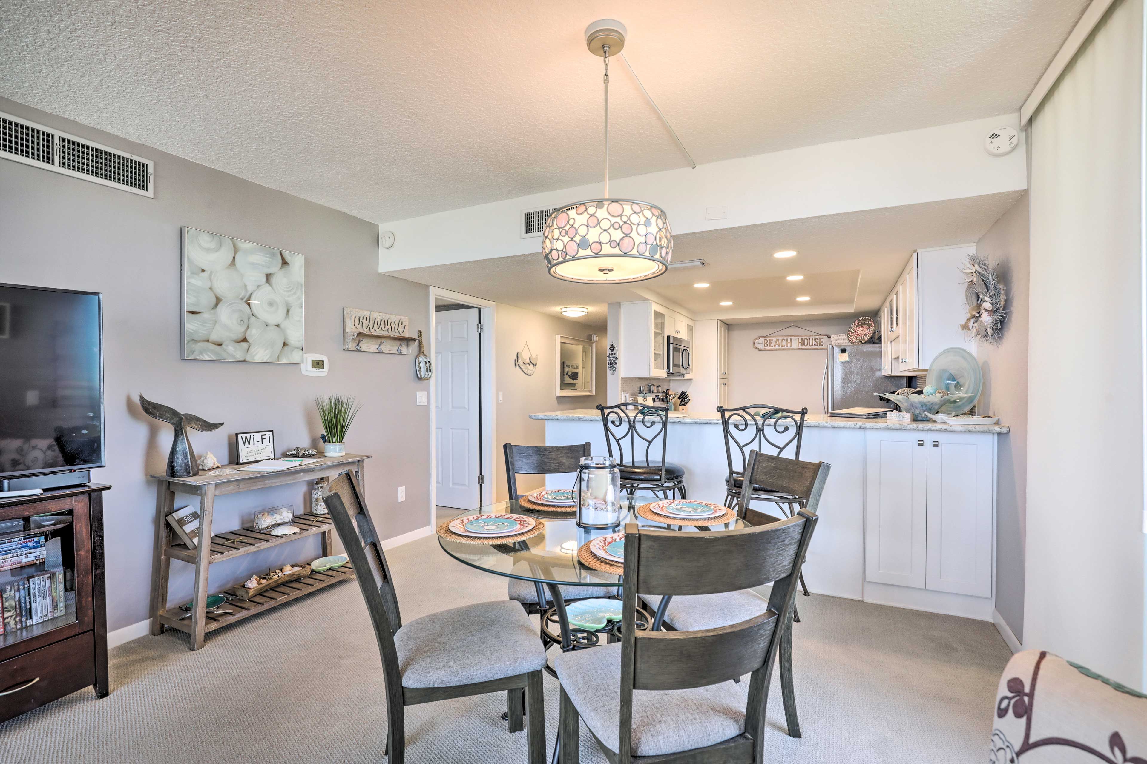 Dining Area | Main Living Room