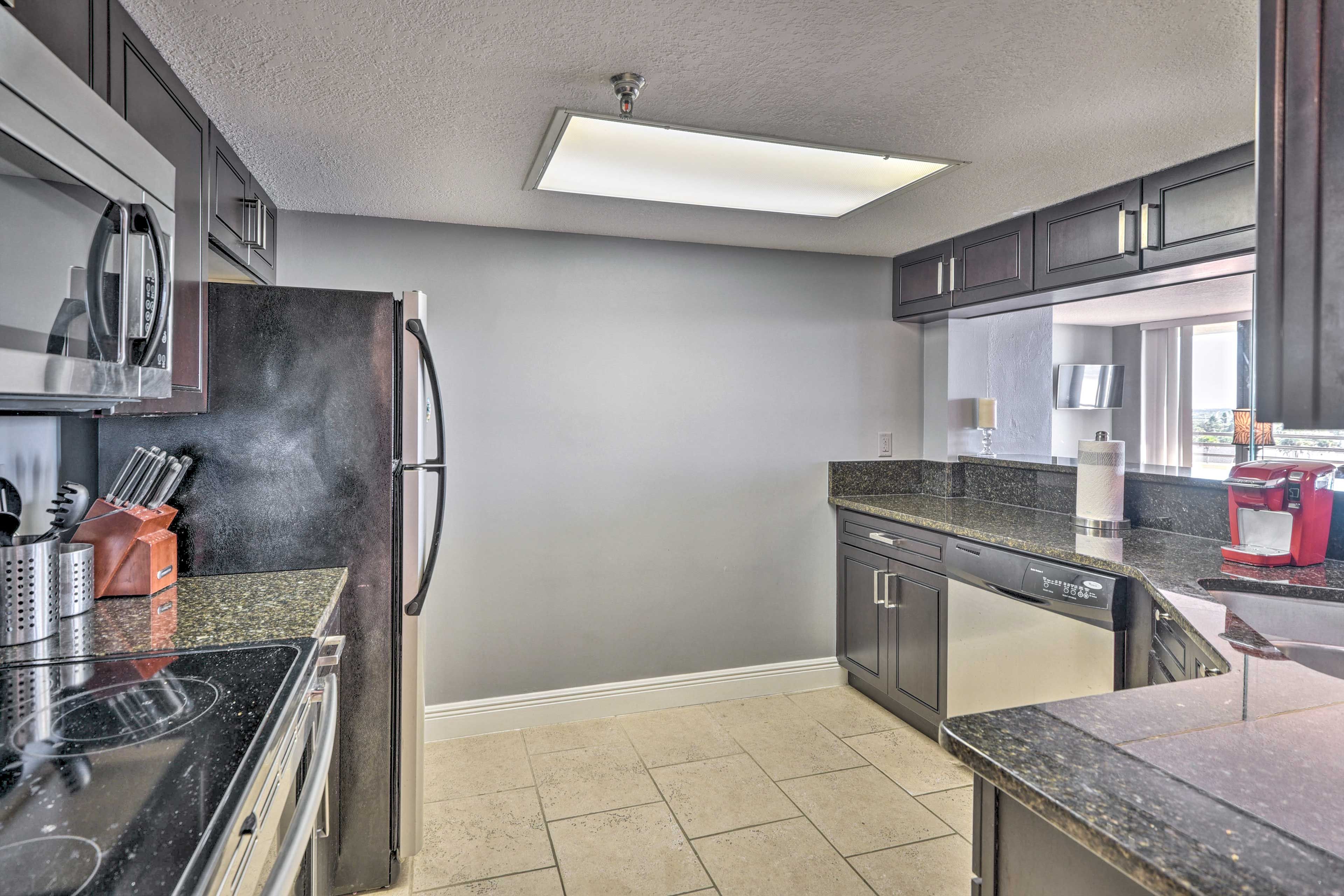 Kitchen | Dishware/Flatware