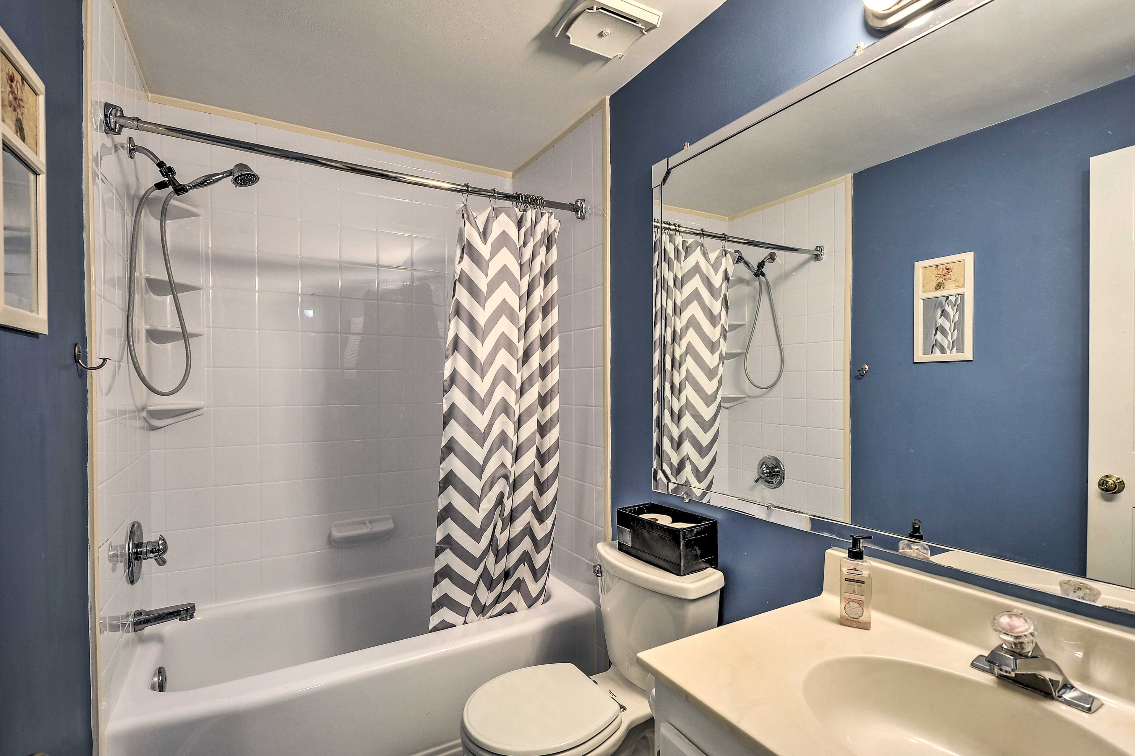 Full Bathroom | Hair Dryer
