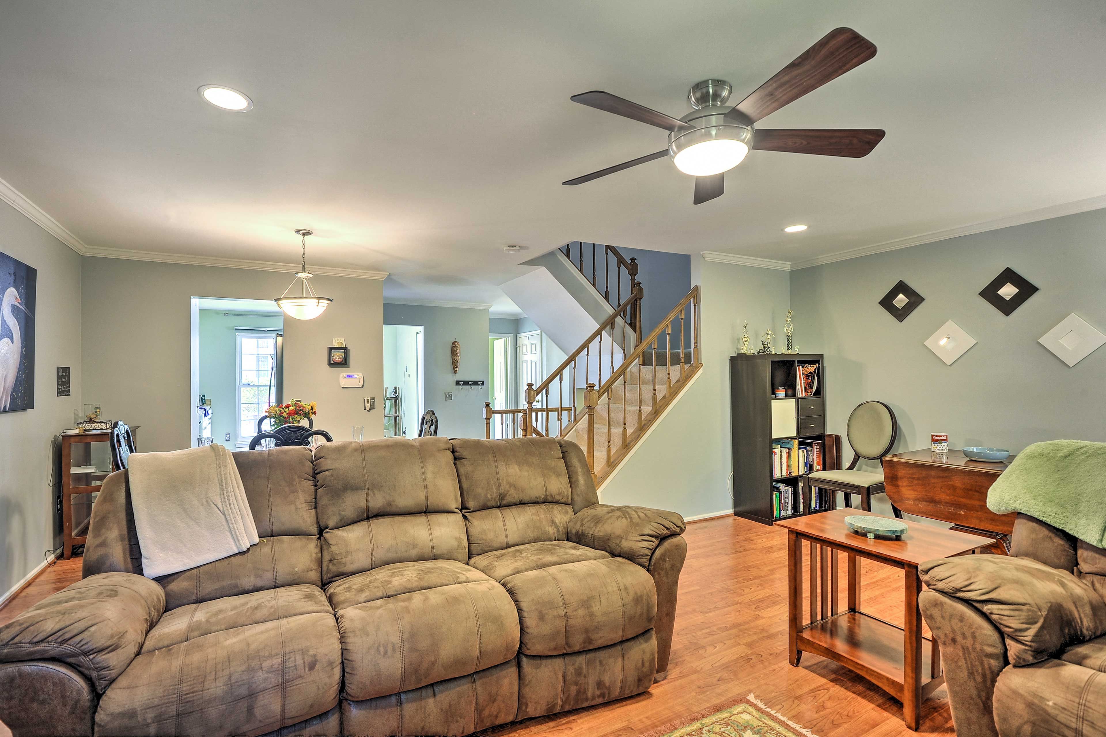 Upper Living Room | Main Level | Books
