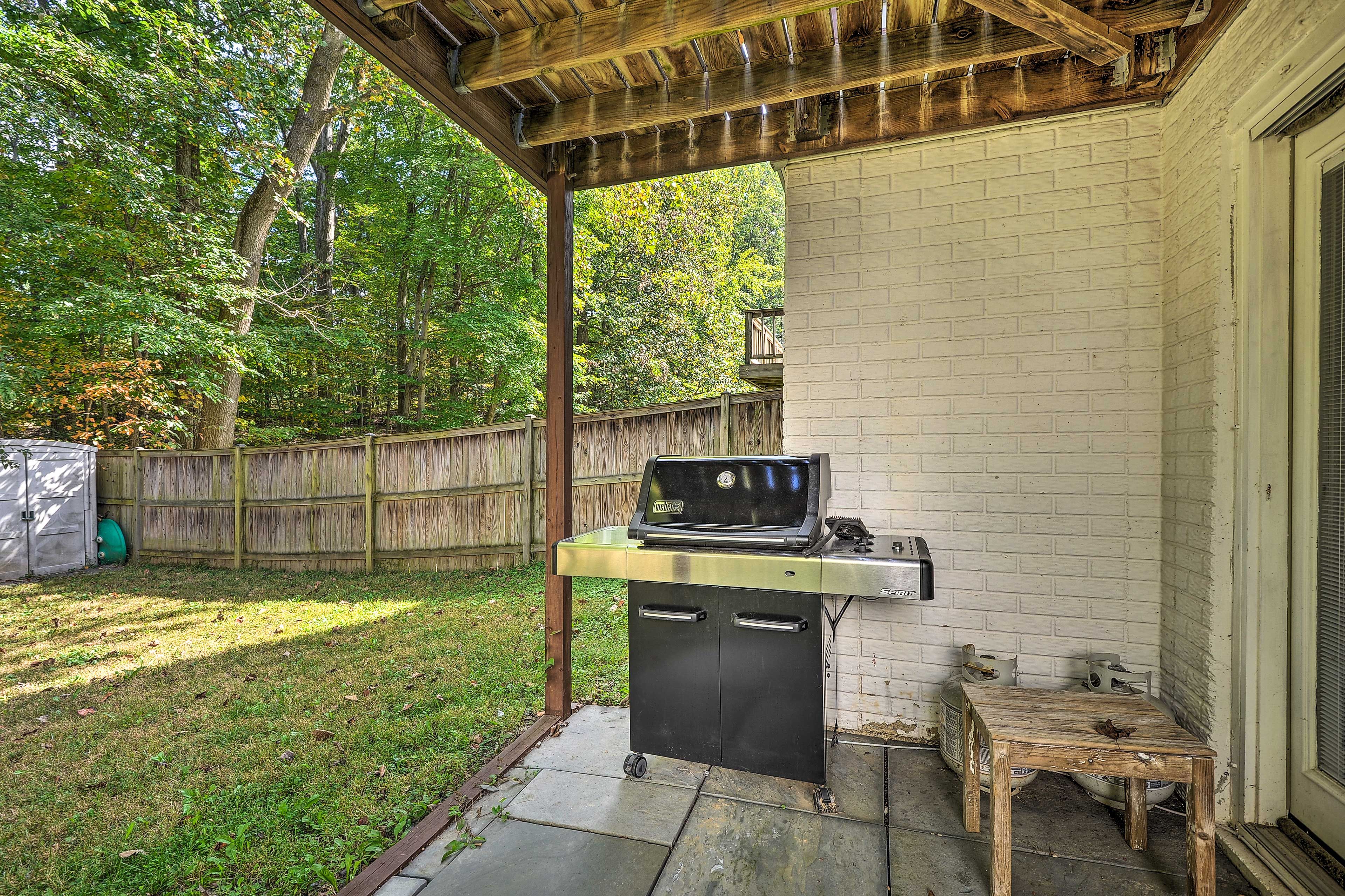 Fenced Backyard | Gas Grill