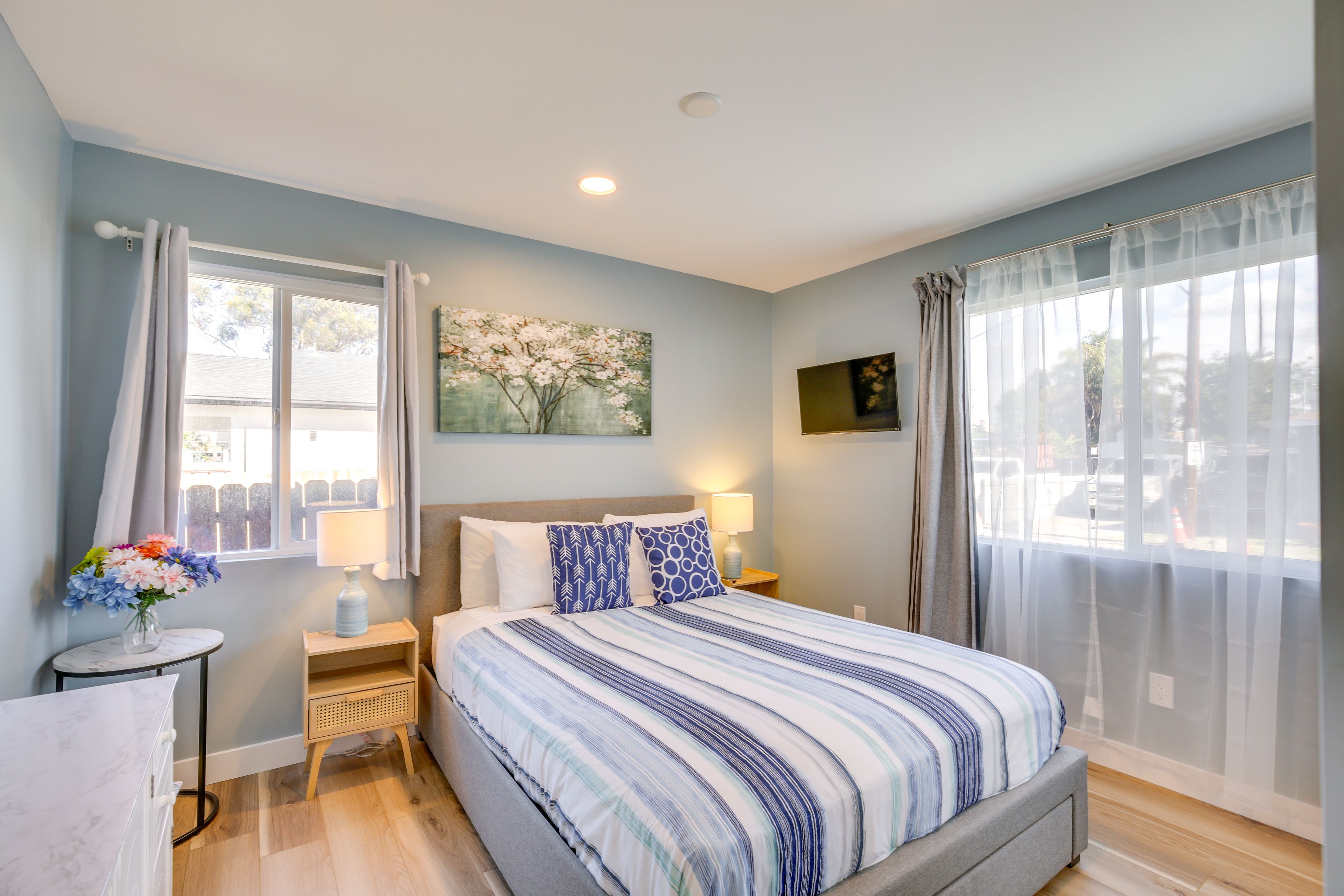 Bedroom 2 | Queen Bed